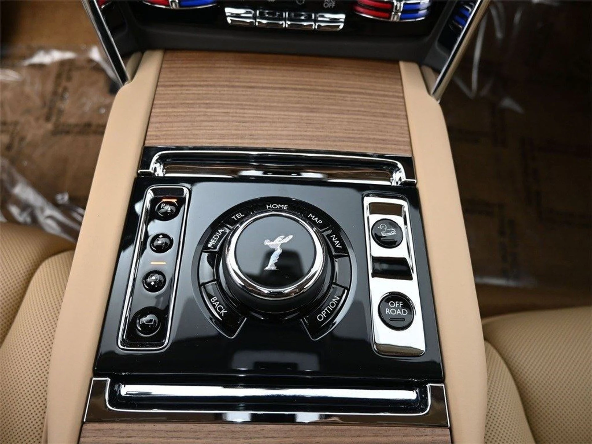 mph020_667618298_60cc2690471cd973d7bd396855eaab6cx_b29d252247