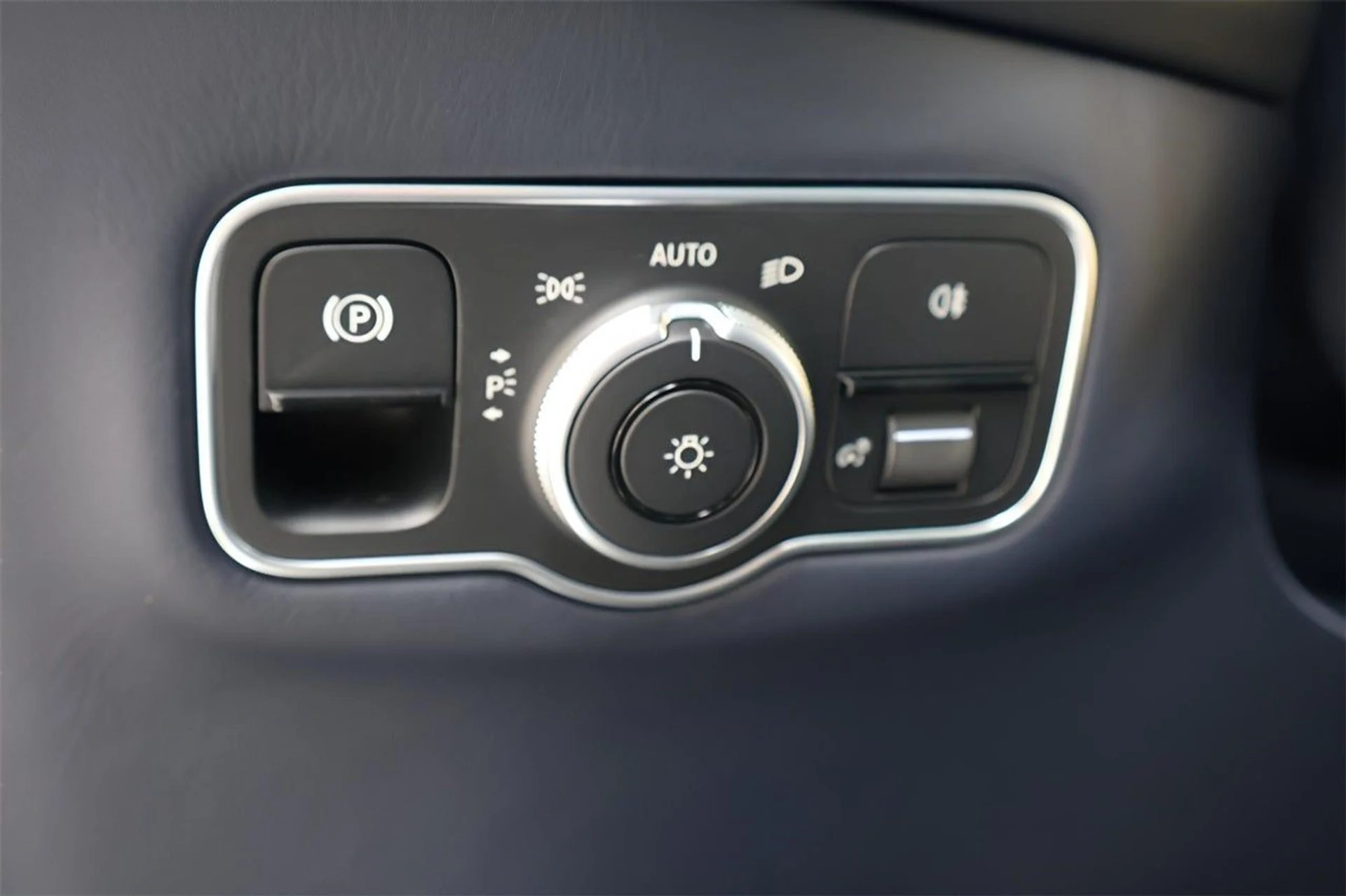 mph020_675847257_21_5bdde38e1e