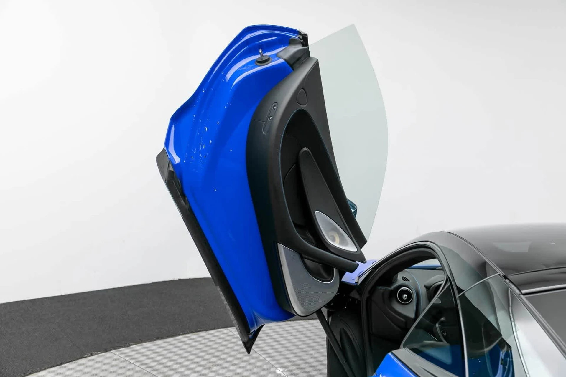 mph020_678389659_21_3d9afd0d82