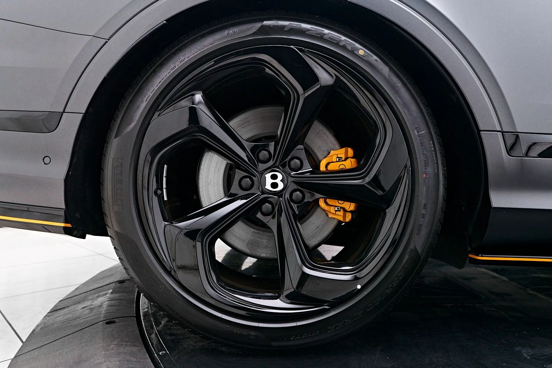 mph020_681085520_Used_2025_Bentley_Bentayga_S_Black_Edition_1738363048_8e8c83d79c
