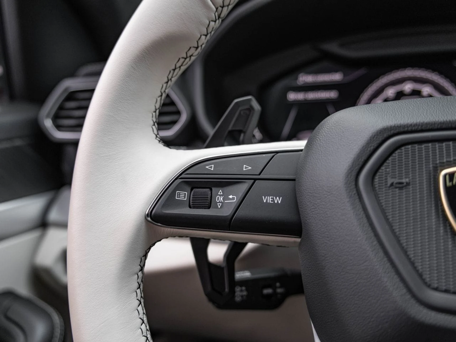 mph020_687291264_b1c6914c5af0e04550cb57d36a5c4b6dx_55e9ecb902