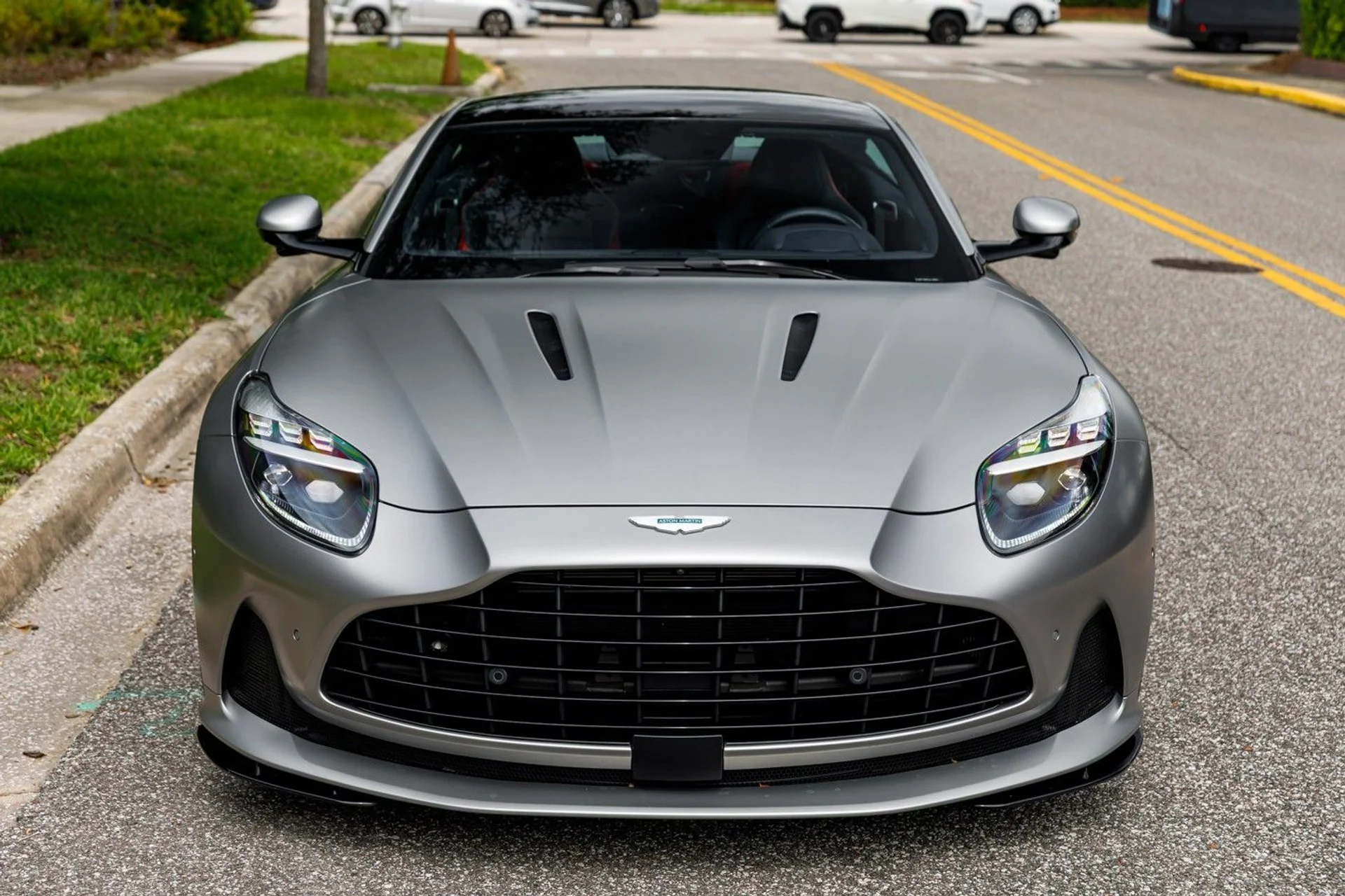 mph020_690414389_700_p21_l_f481143d75