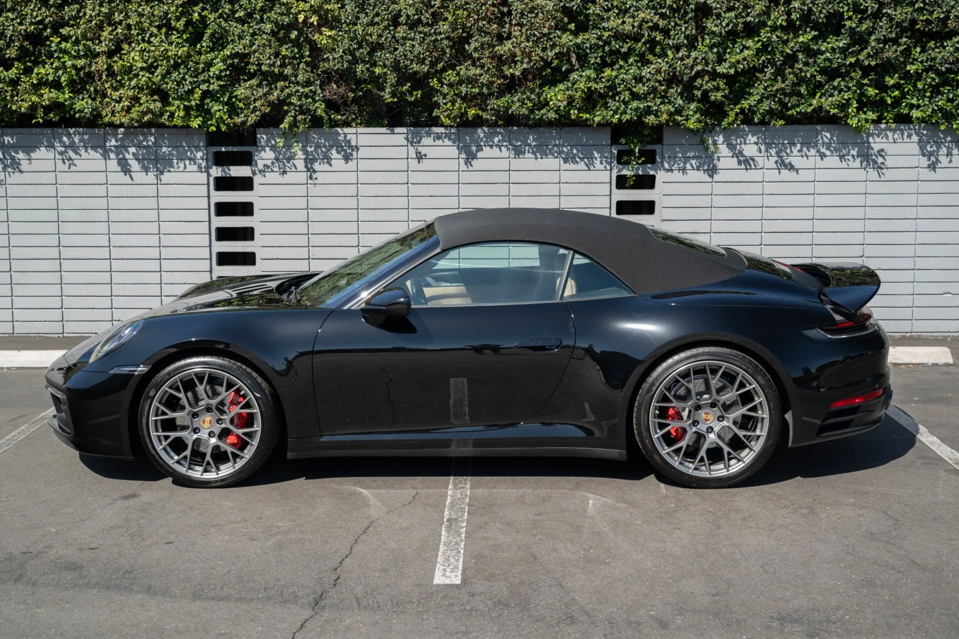mph020_693083080_Used_2020_Porsche_911_Carrera_S_1756926775_ec00b102fb