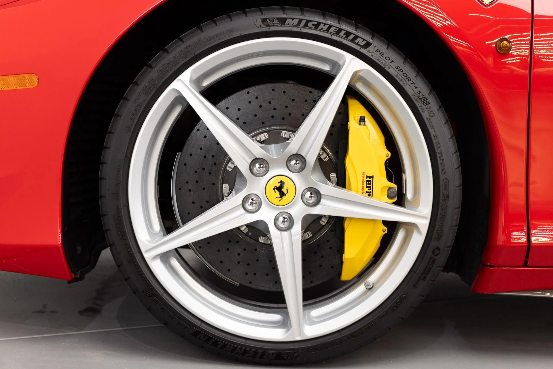 mph020_695272748_Used_2014_Ferrari_458_Spider_1781623433_352634f7b7
