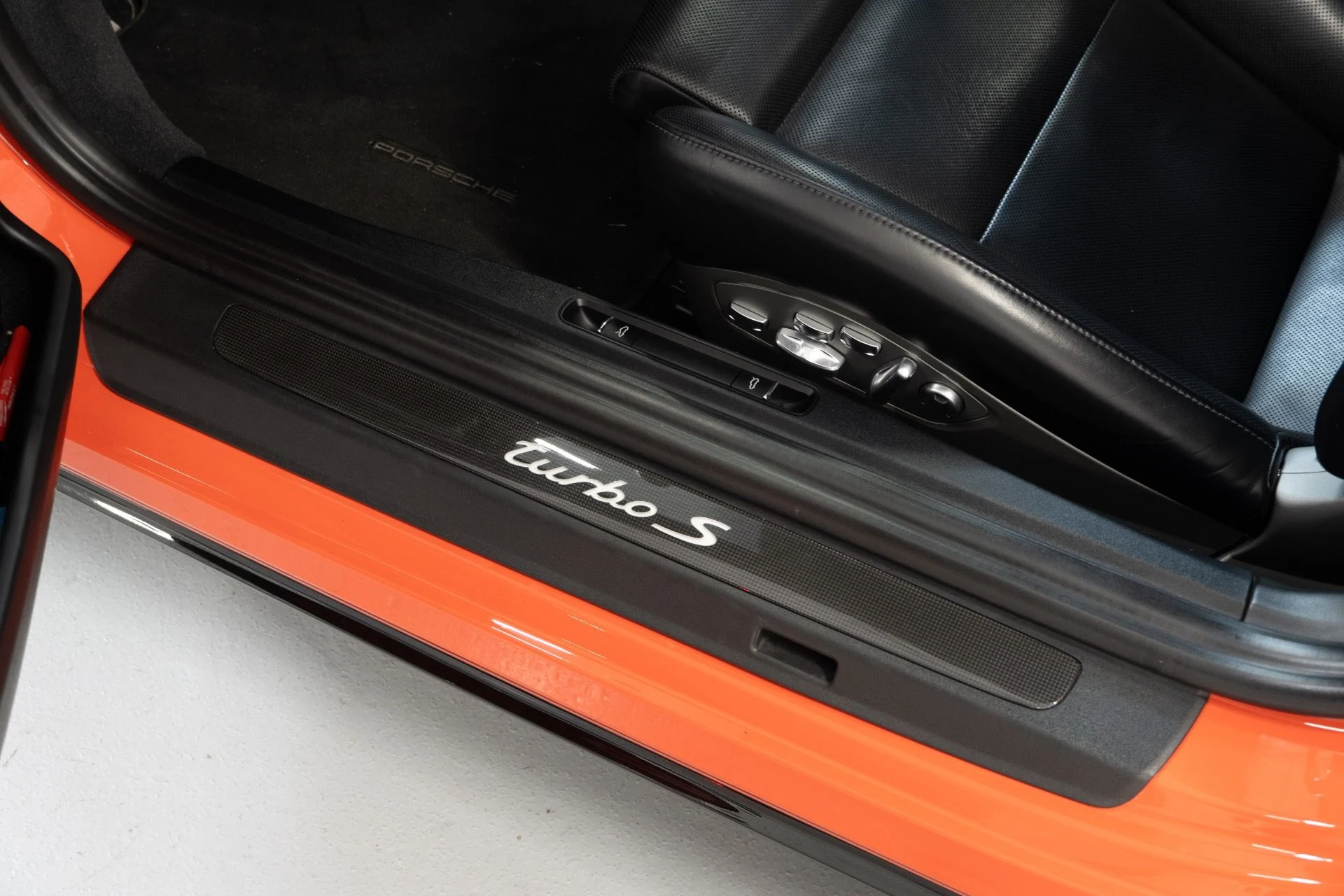 mph020_696648587_Used_2016_Porsche_911_Turbo_S_1752691147_c6080b003d