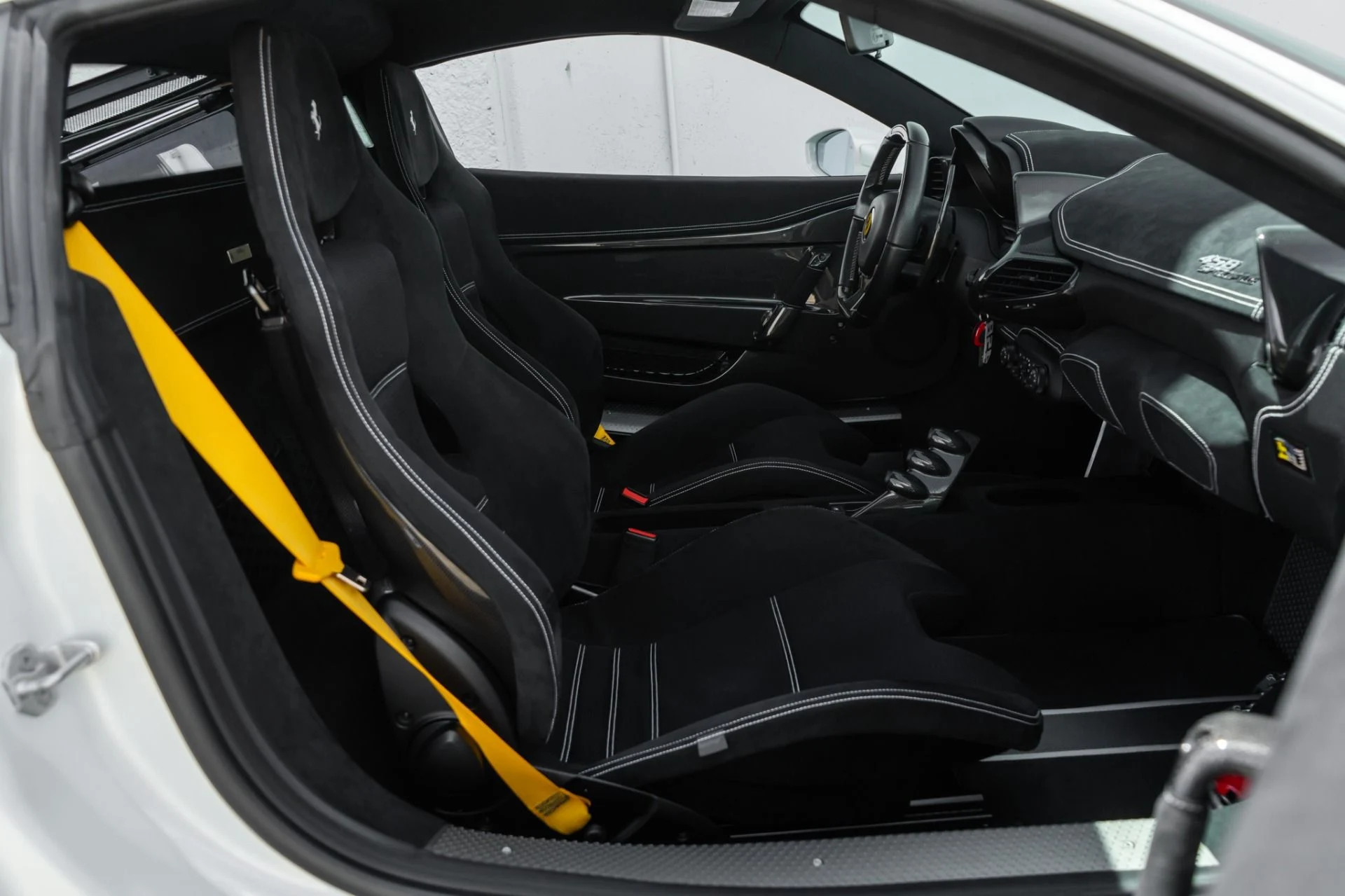 mph020_698209174_Used_2015_Ferrari_458_Speciale_1783031651_8a053a8b3a