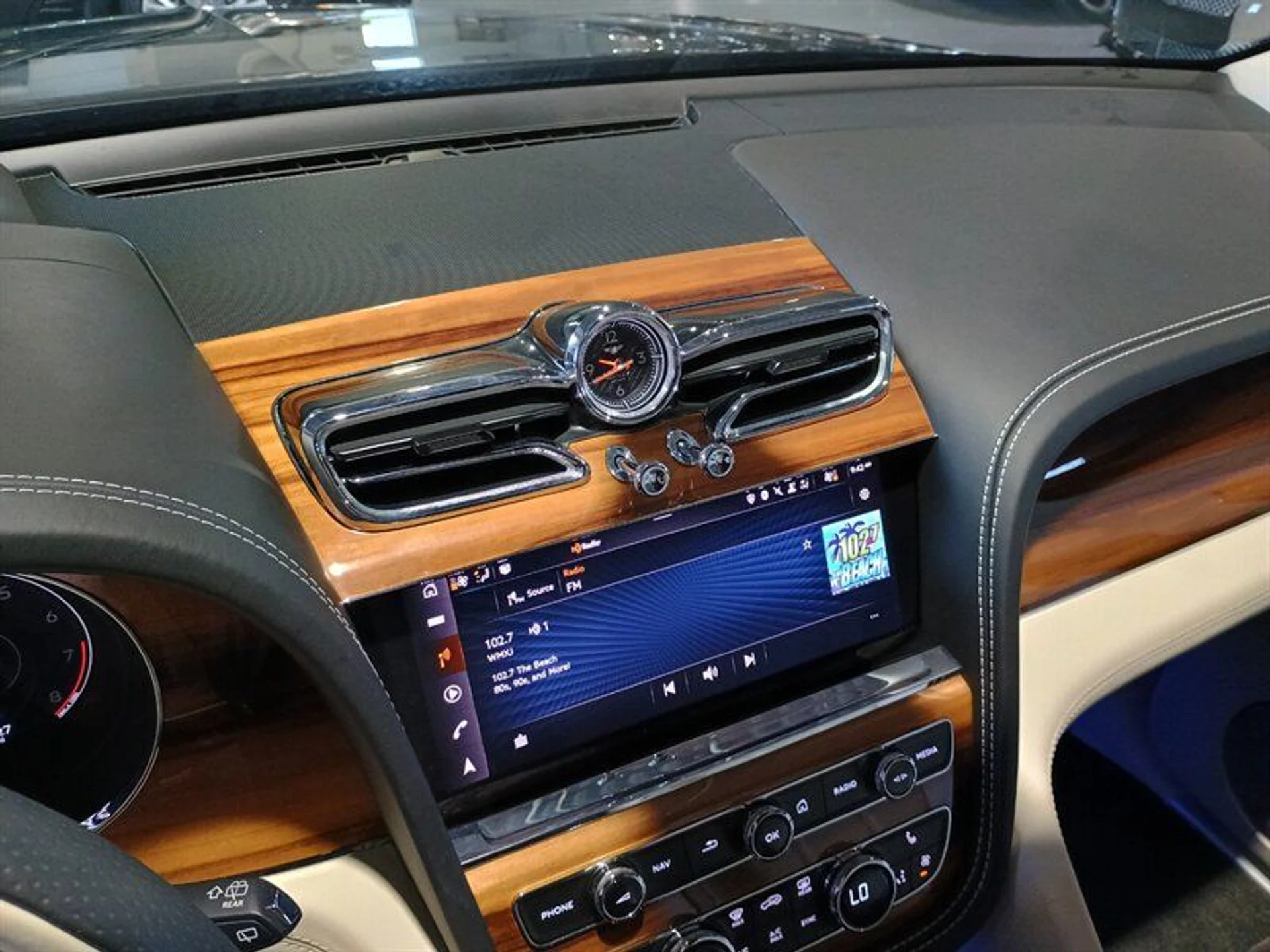 mph020_698235540_83f99c11e0_800_4f05af5a2a