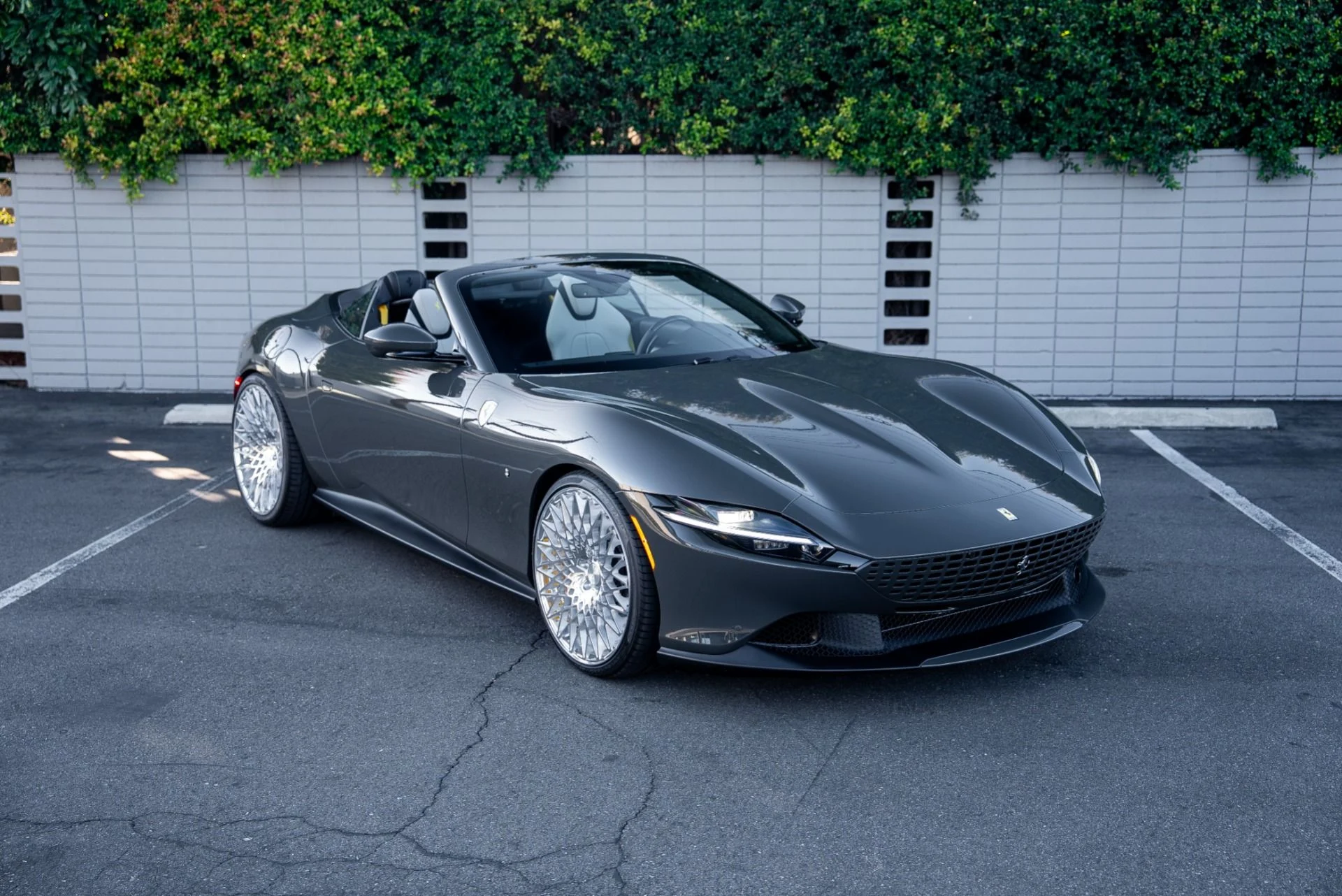 mph020_699424399_Used_2024_Ferrari_Roma_Spider_1764029077_b9c23b41f0