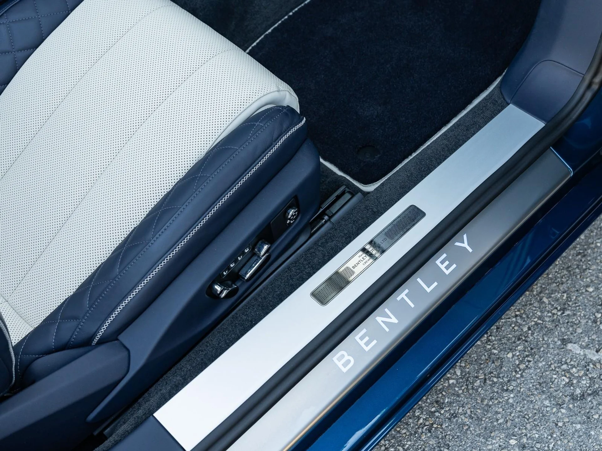 mph020_703185195_Used_2022_Bentley_Continental_GT_V8_1764021971_7e19caa773