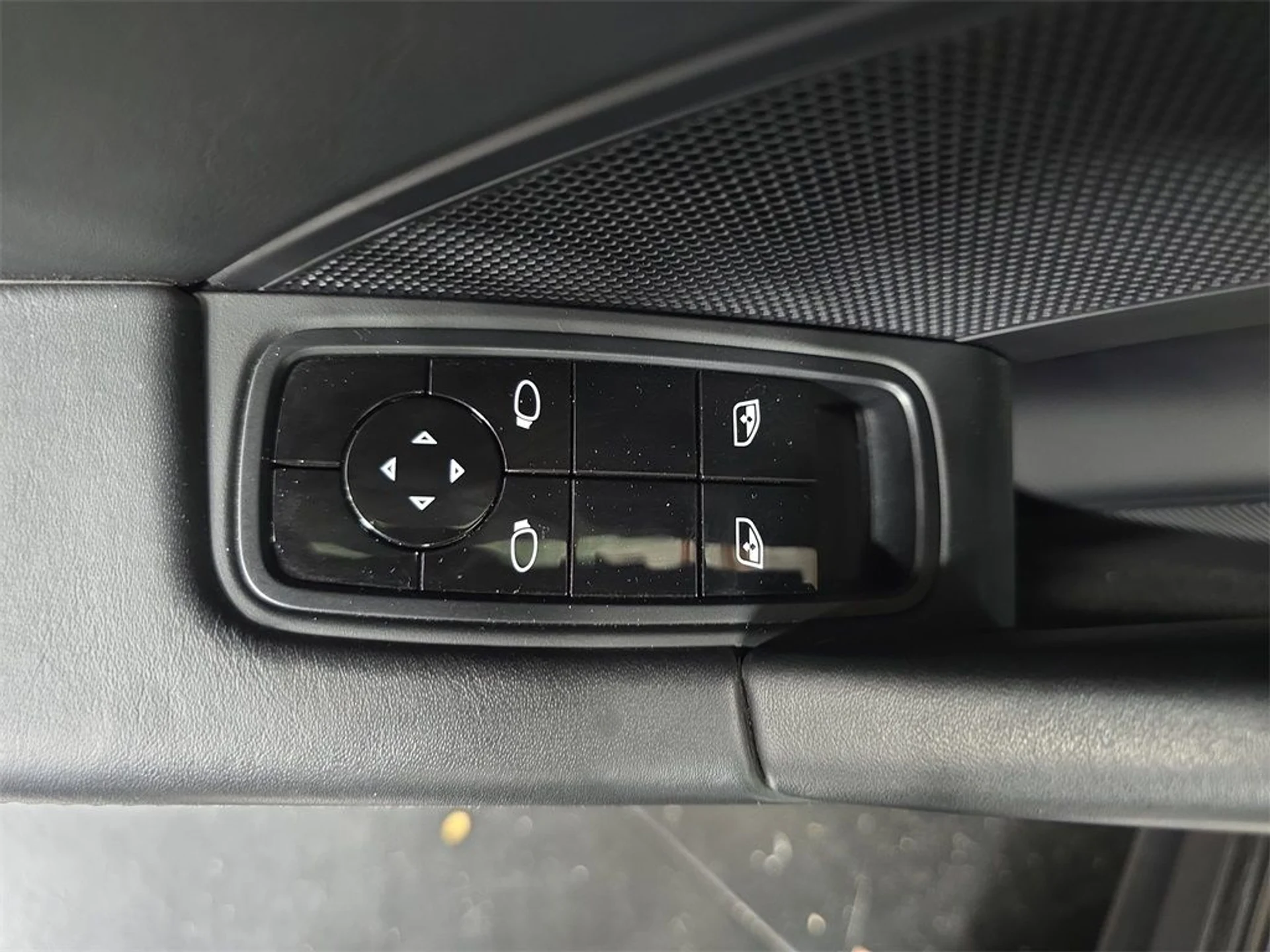 mph020_704458028_89e90a227d265c728a1f68fddffda1f3_d8caa8d1de