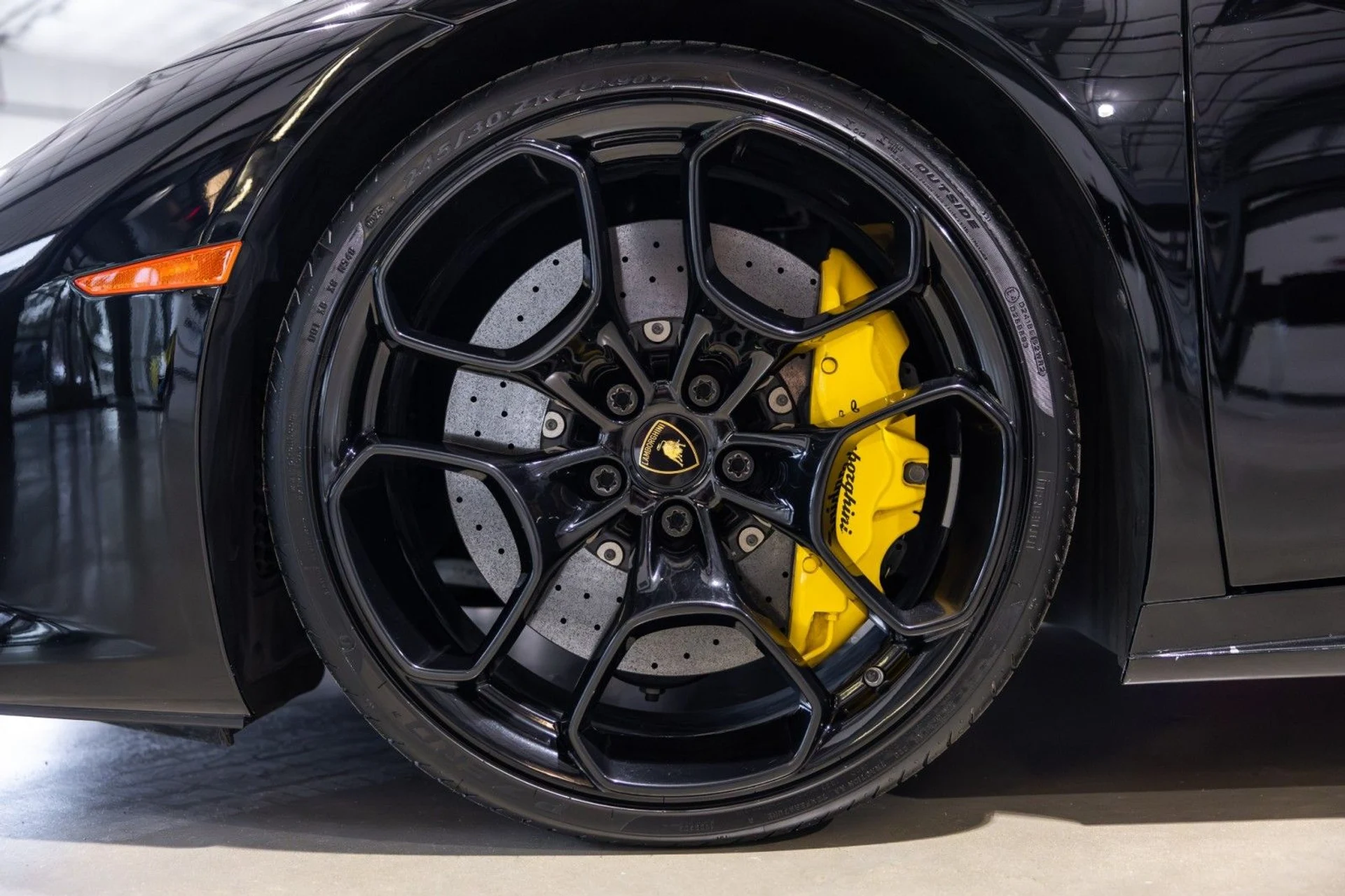 mph020_706428767_BQ_8147cf8106