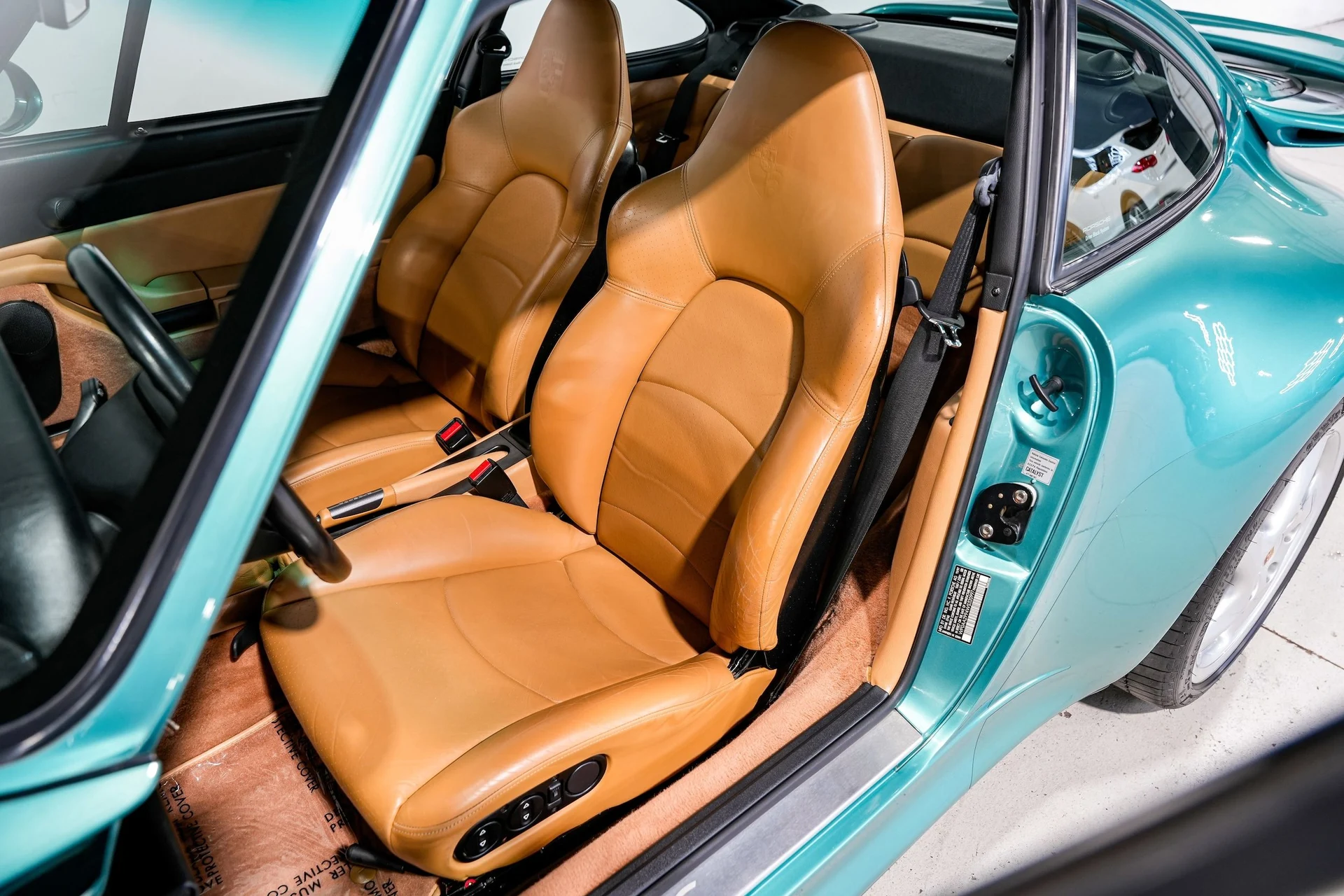 mph020_706764968_466300e47a47159c0f42c3d4e652395fx_b9e2c1c1c9