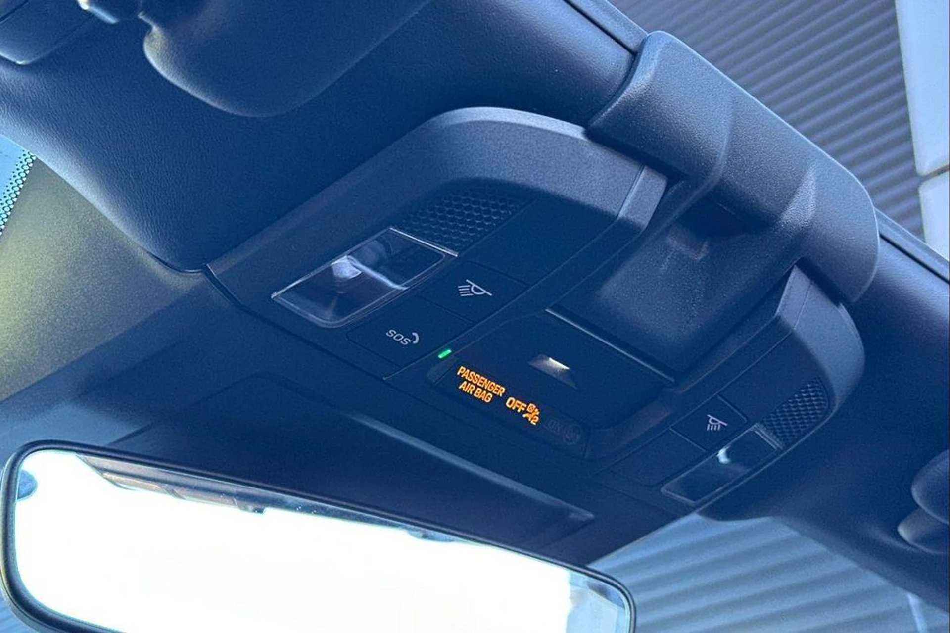 mph020_708675645_Nexjun_Y_Cdlz7_J_Ce_K_Tol_J7_PBUS_4_A_6d9491c722