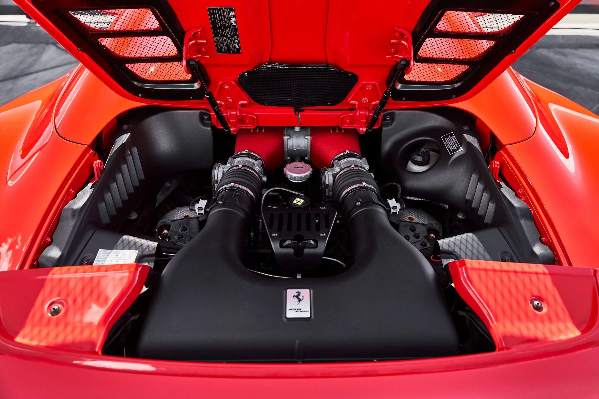 mph020_709249701_Used_2012_Ferrari_458_Spider_Base_1781373798_ae13e24452
