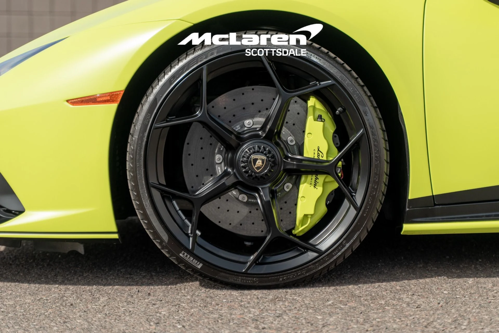 mph020_709815885_Used_2022_LAMBORGHINI_HURACAN_EVO_1762550693_bbf6c6c3ac