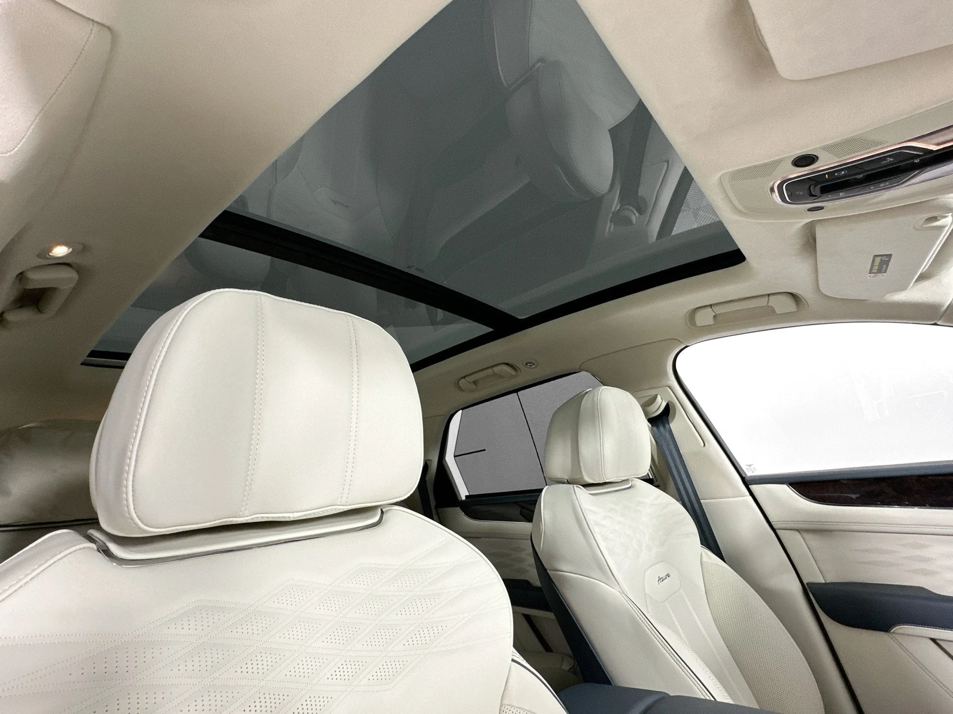 mph020_724762071_21_c9f4363f18