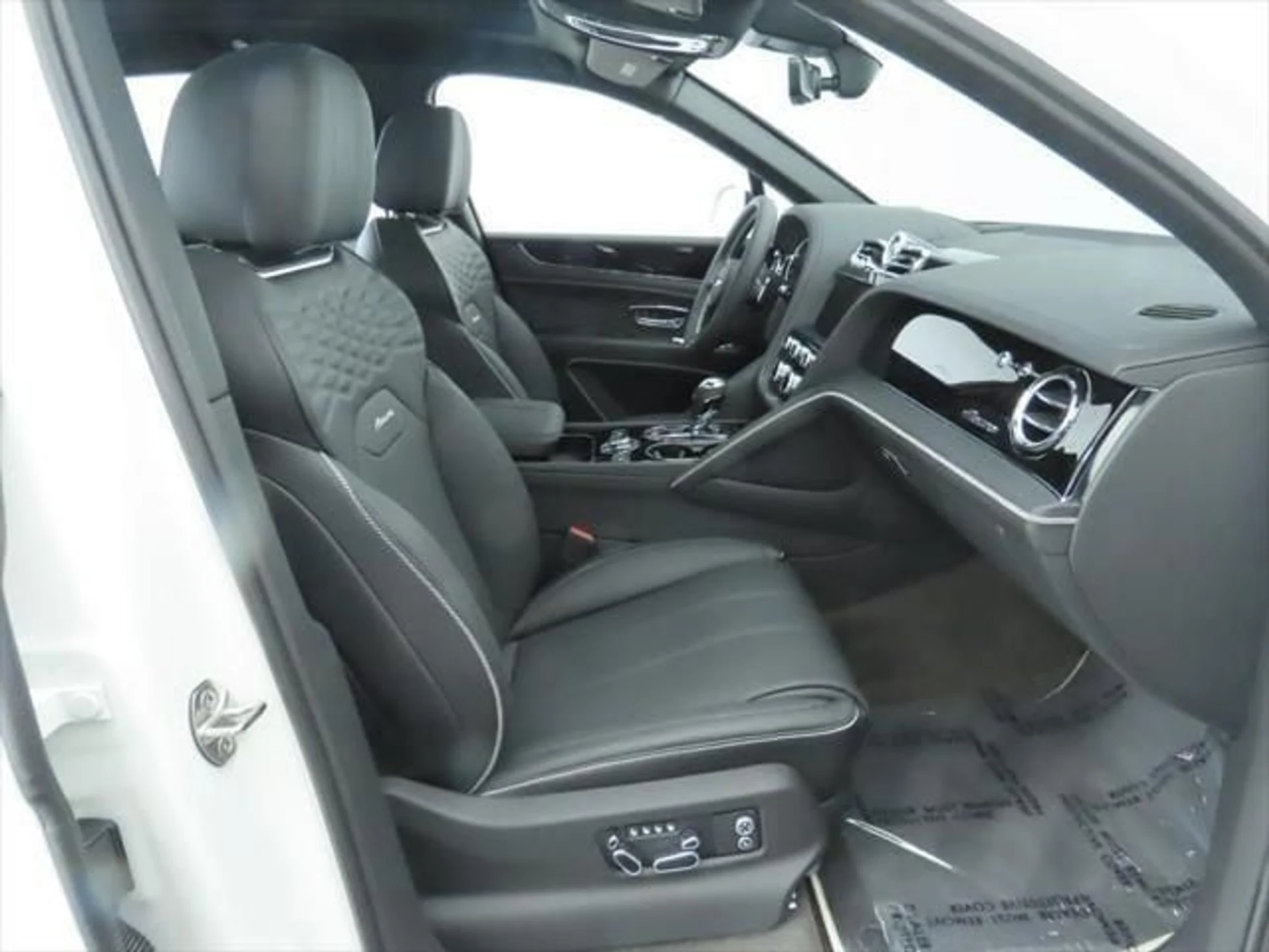 mph020_724855034_new_2025_bentley_bentayga_8119_22803697_21_640_020607e17e