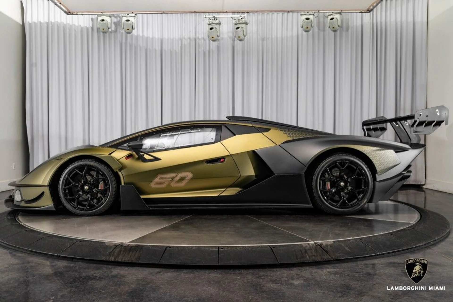 mph020_72757122_e4c36223a65b1cae136beb37c22399ee_61ffd389be