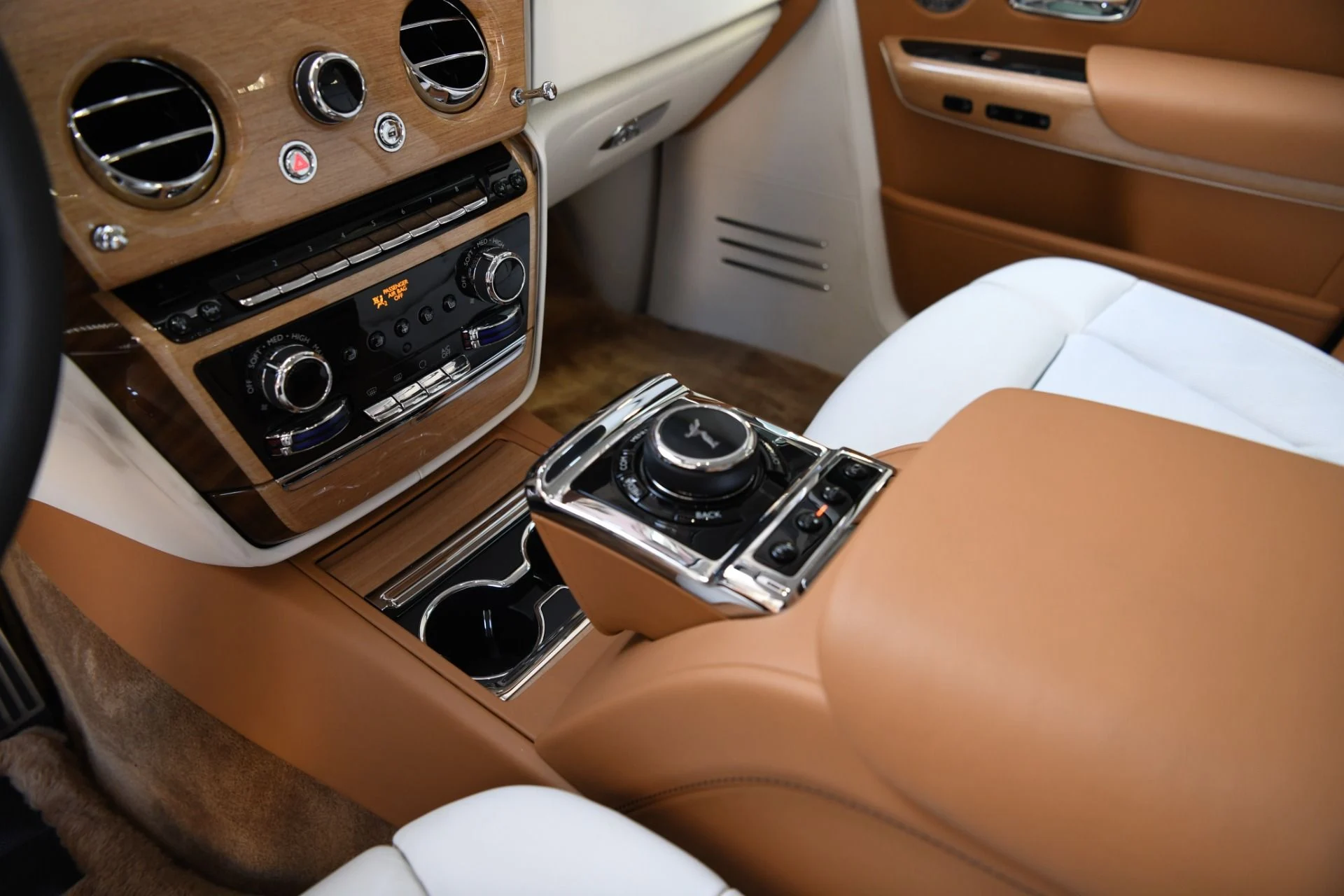 mph020_731744197_10708_p22_l_02deb00d1f