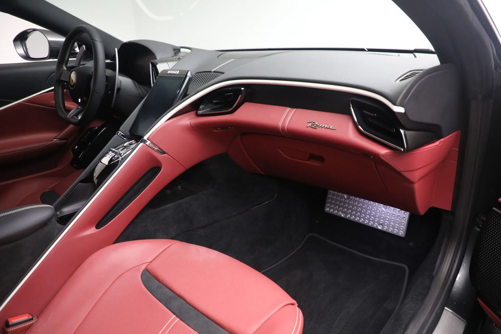 mph020_73510752_Used_2024_Ferrari_Roma_f7a614b190