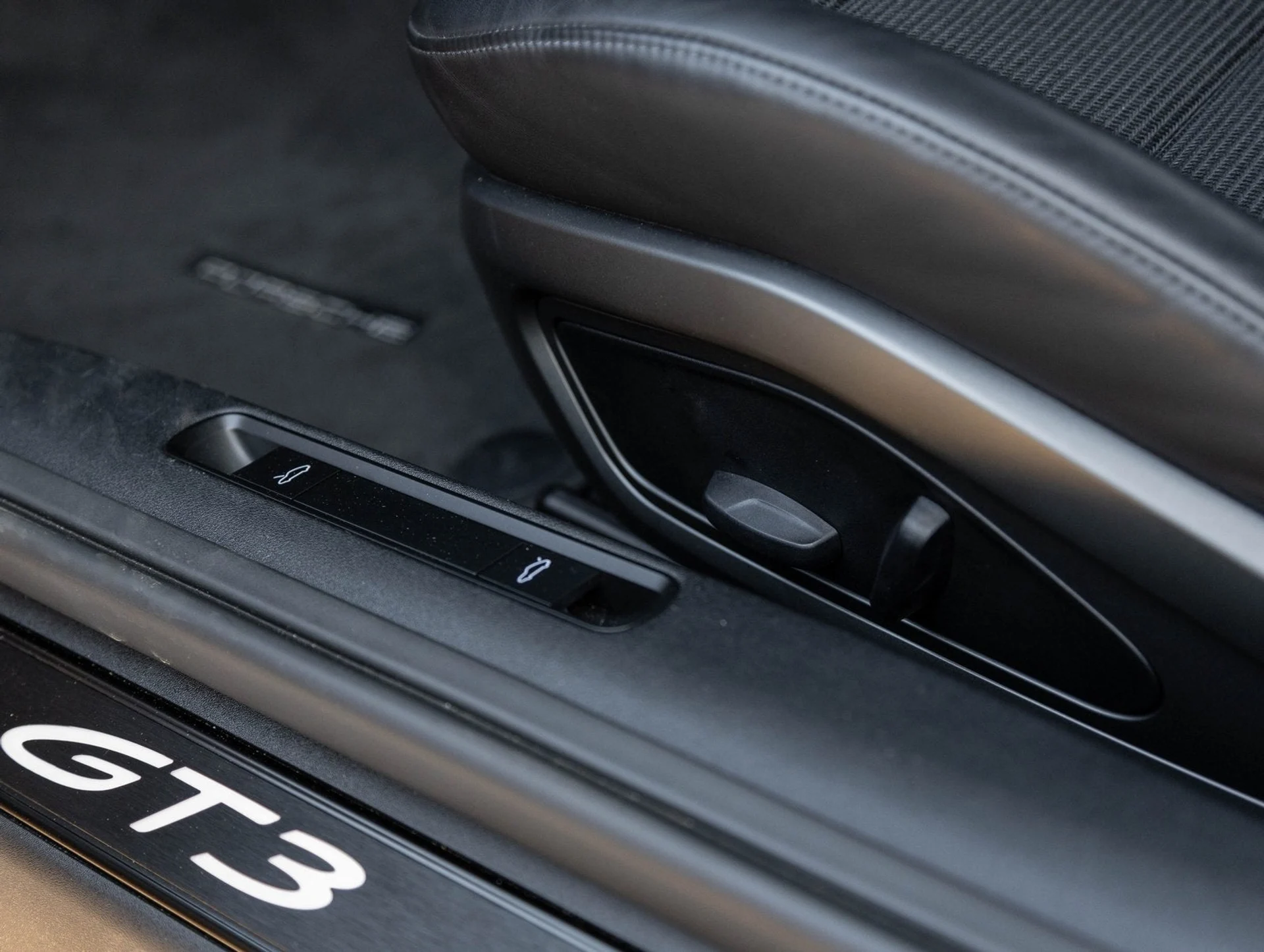 mph020_737857211_21_34ba3de34c