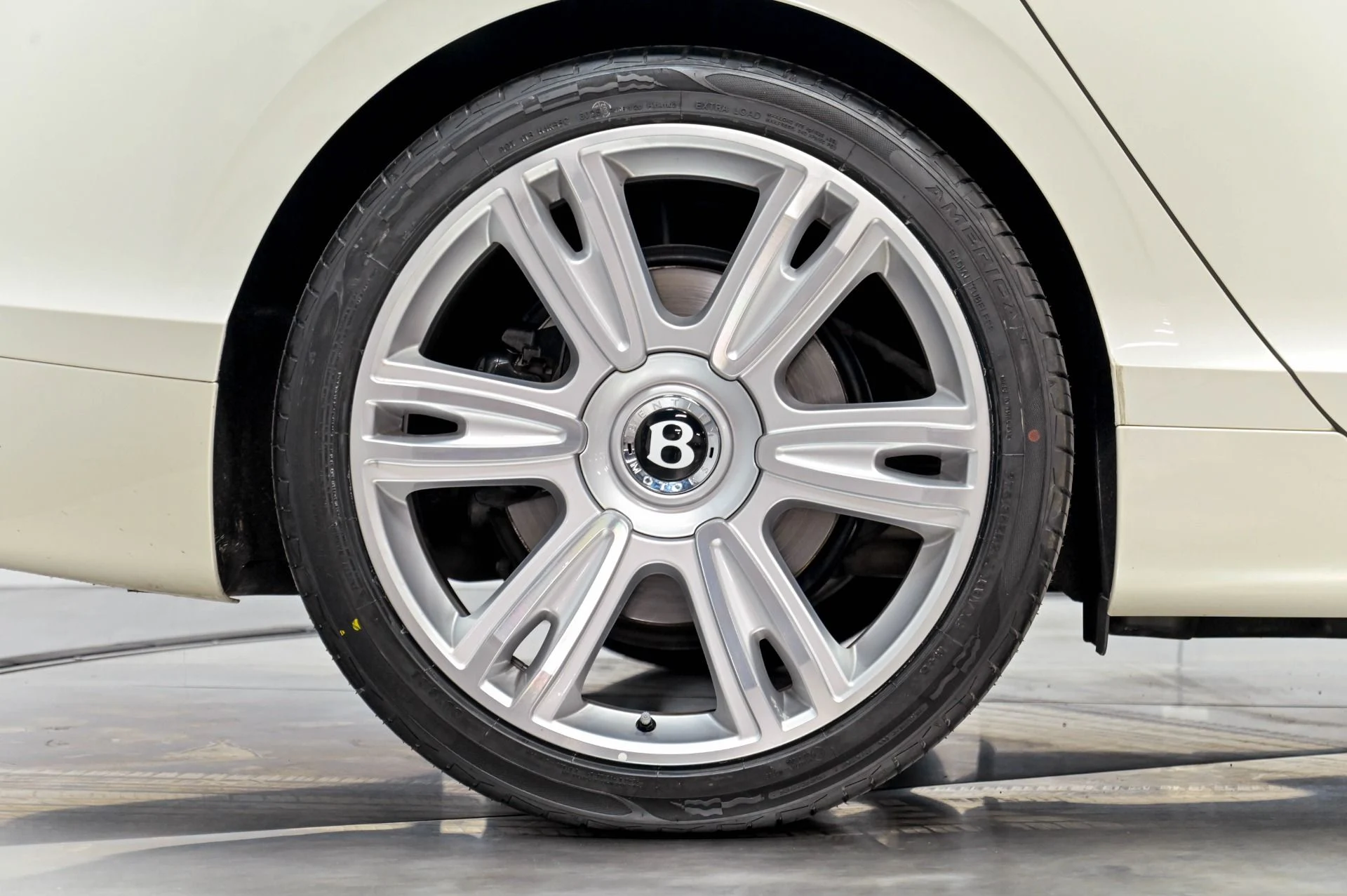 mph020_745317587_Used_2016_Bentley_Flying_Spur_W12_1781281002_65438c10f5