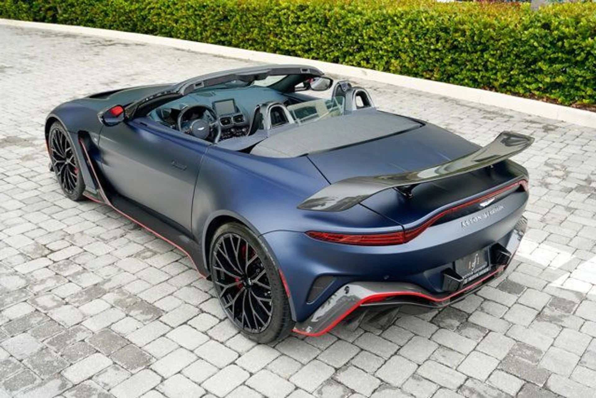 mph020_748826594_22999094_21_640_fb8db3bab1