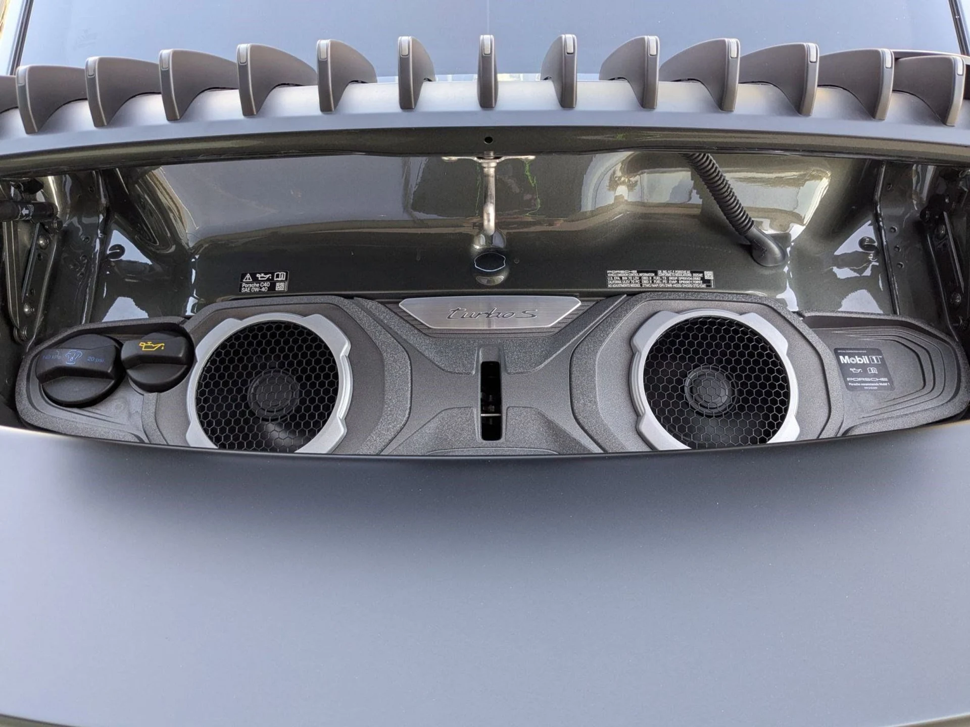 mph020_752294635_9fa4bc602697c5ae75abb30b911fc246x_346a9fb575