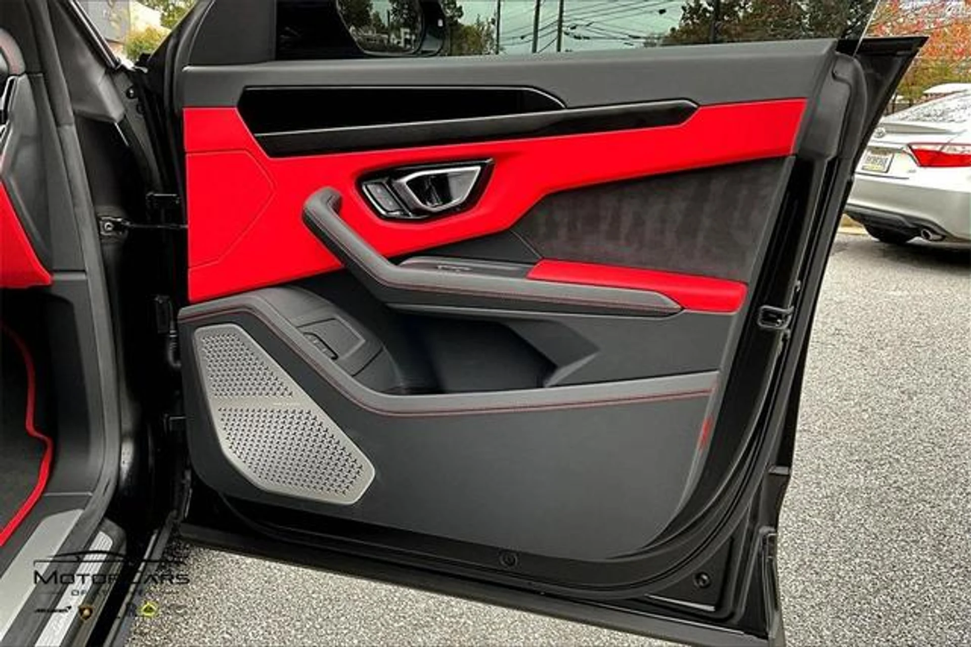 mph020_755675240_Y9fg_QPQNV_6_Z0w_Xse1j_YUFF_Ef_U_M_3d5a80461b