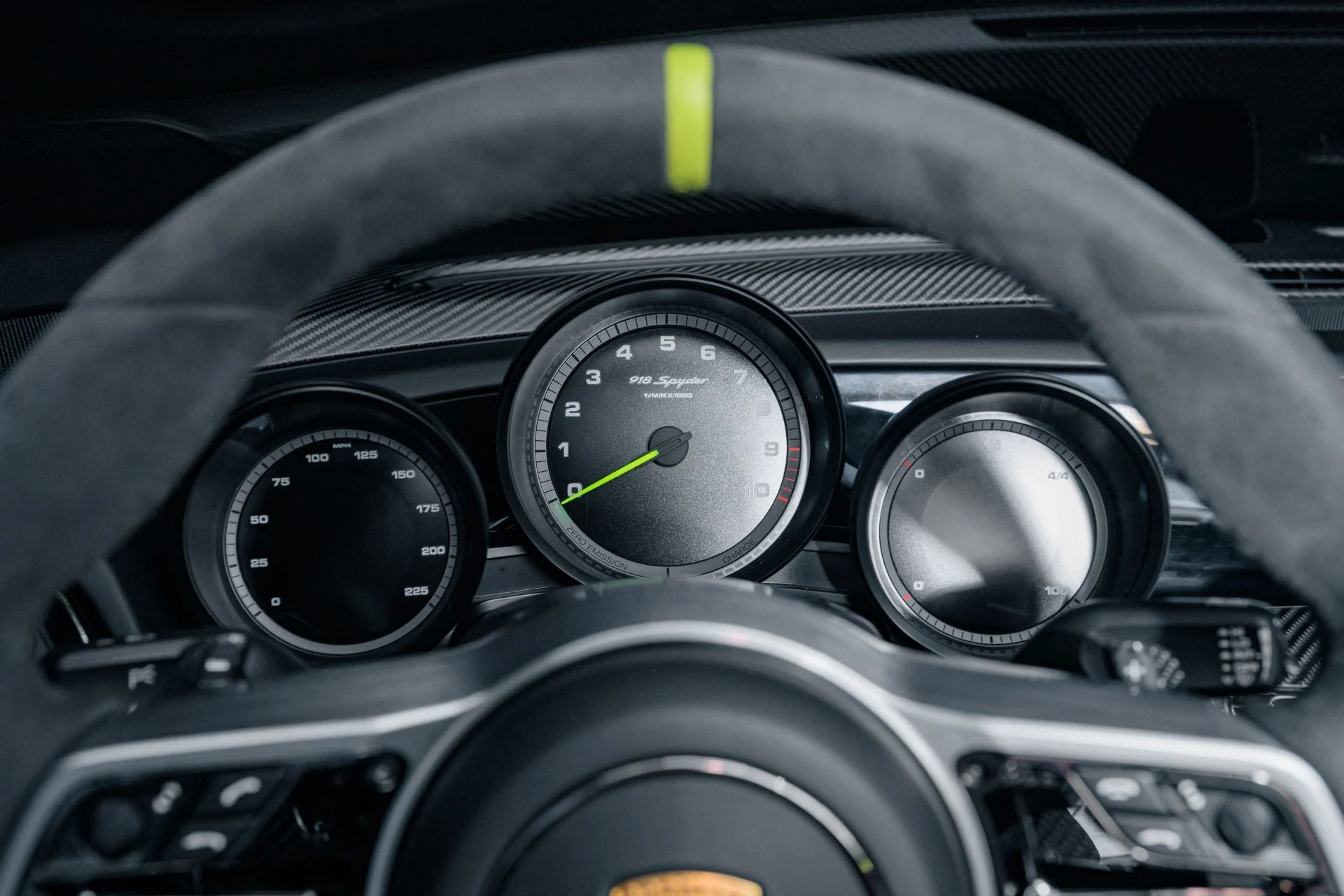 mph020_766656963_12440_p21_l_08962c4f26