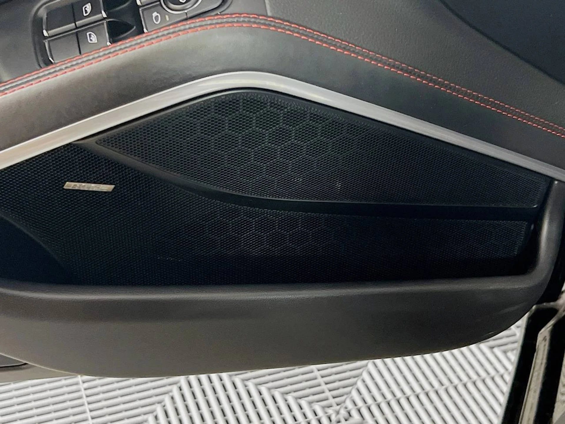 mph020_773854736_1280_c0c8e15a72