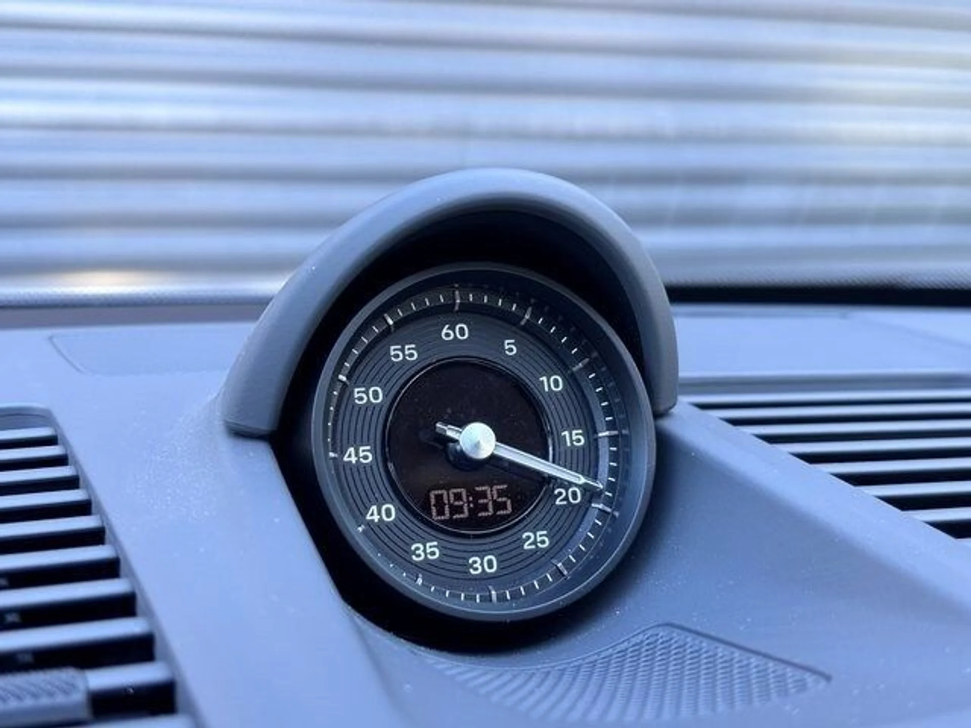 mph020_77435938_6ceb74ea196c5d3ae954d4a4733b3d9bx_8e1d38efb8