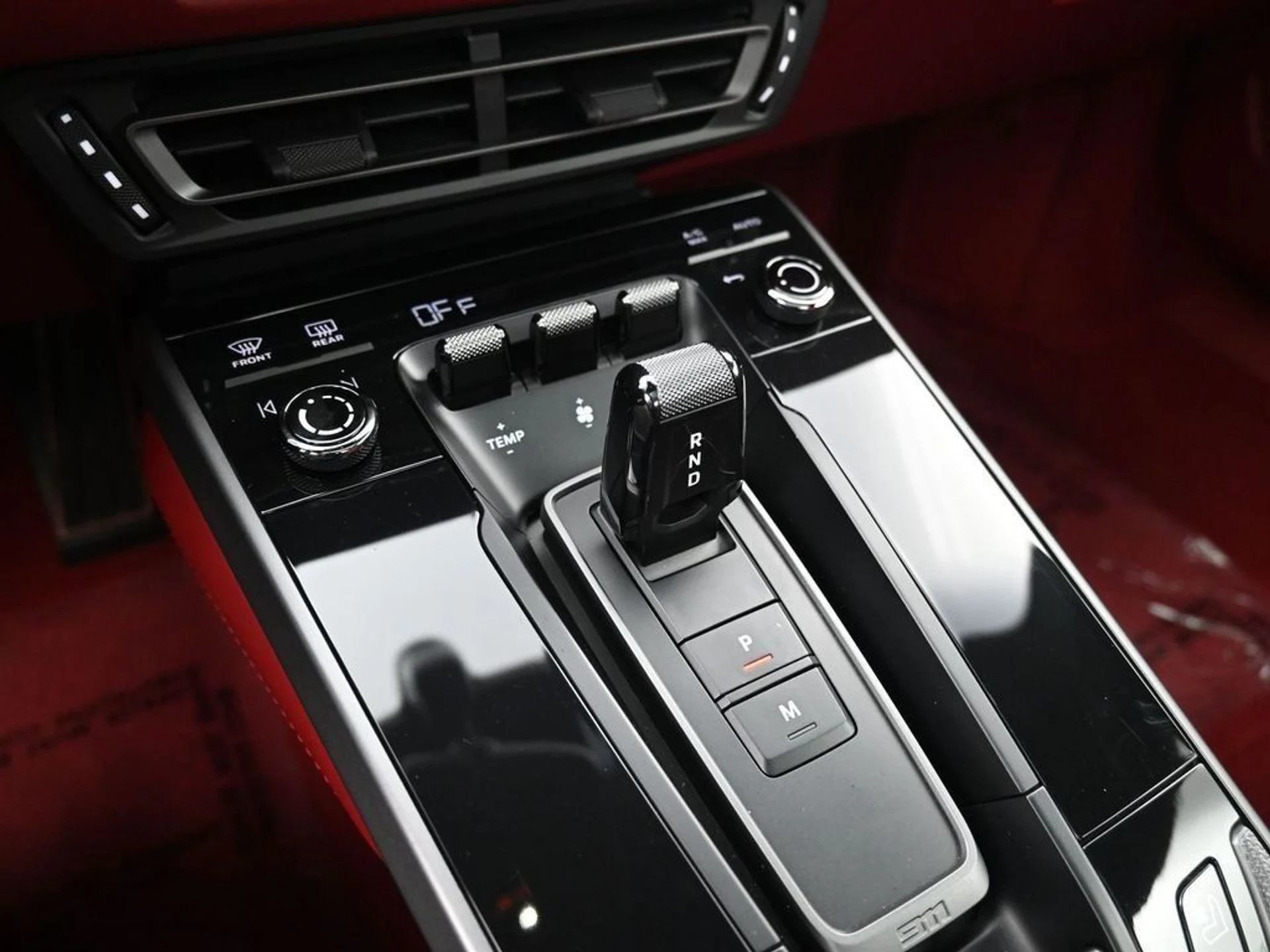 mph020_778788351_d2b70916b15e7b37425bf5037aa543f9_9eea1ca5c0