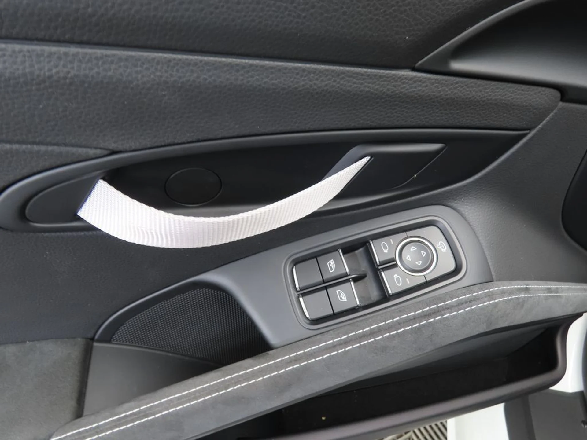 mph020_779861535_used_2020_porsche_718_cayman_gt4coupe_8119_22982883_21_1024_0d9af5e97d