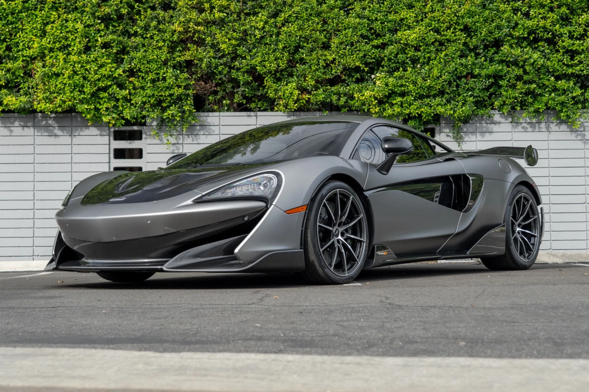 mph020_784294567_Used_2019_Mc_Laren_600_LT_1760376158_3d9fcf7a07