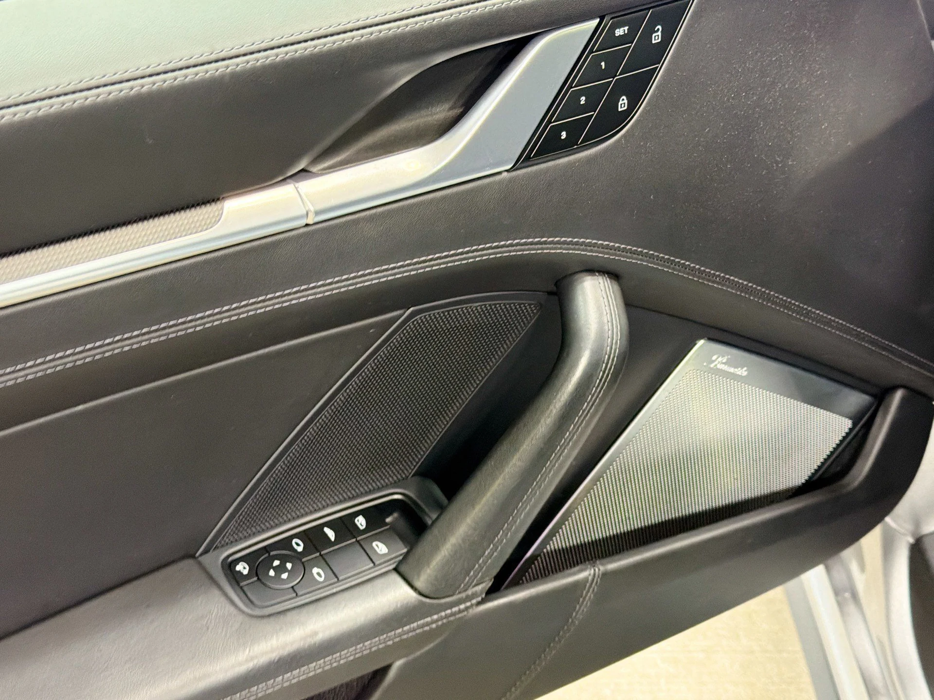 mph020_800080838_2b88af834197923cf22e1567891fb98c_20ef99698a