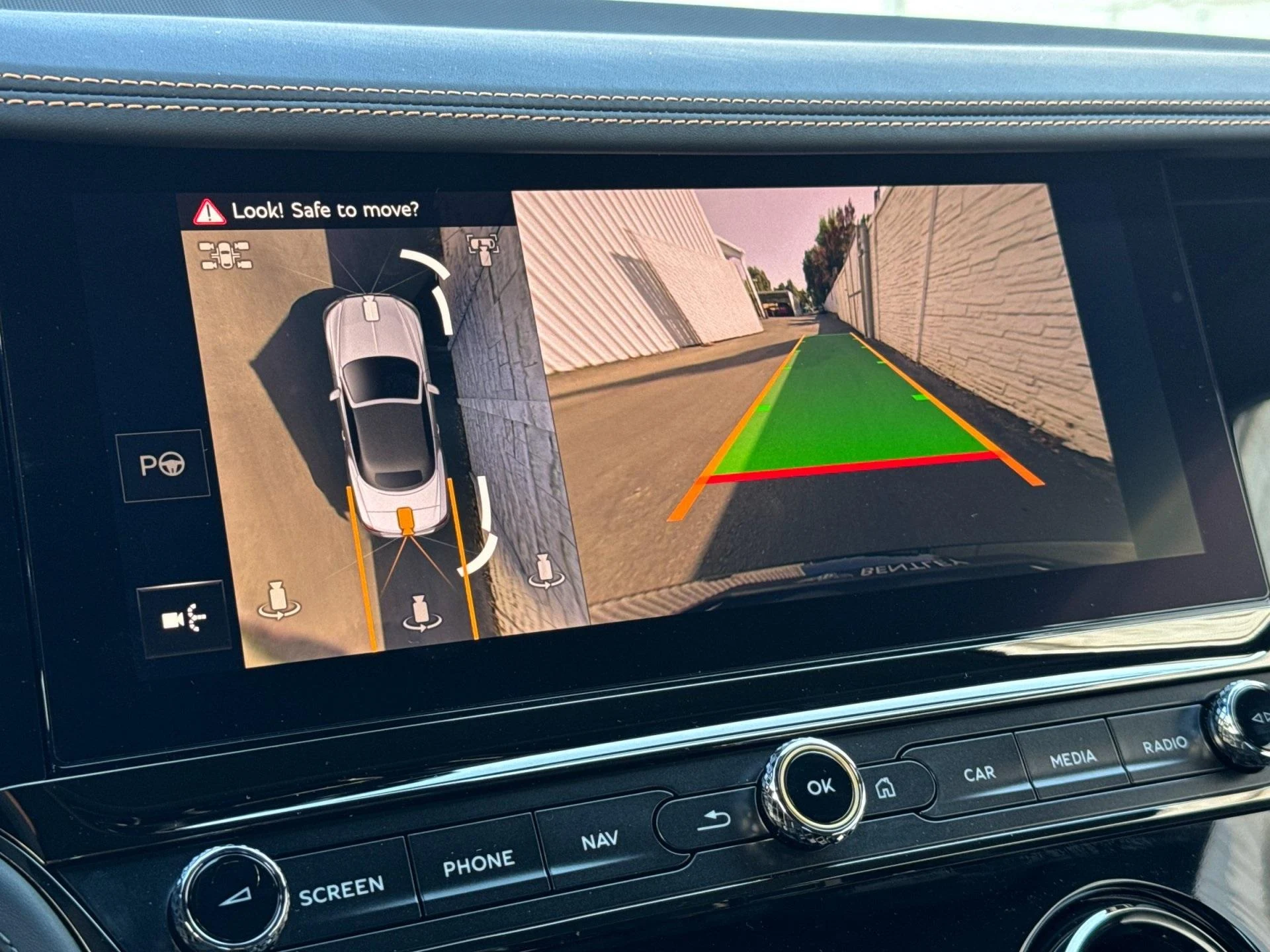 mph020_802020012_New_2025_Bentley_Continental_GTC_1760603917_9a36fbd831