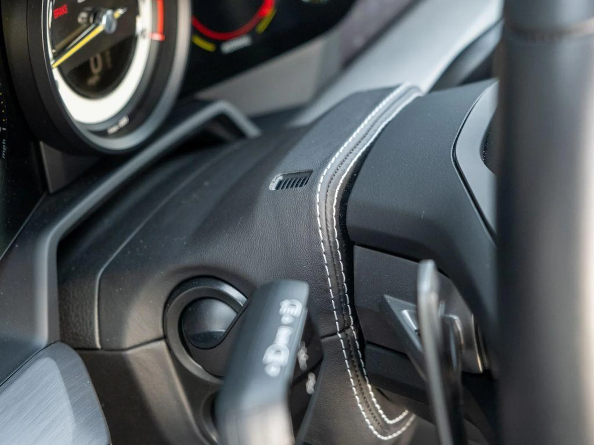 mph020_802190666_D_Lyu_Vt_G_Tdbmi_R_Cmw_K5_HK_Fm4_I3_U_9af7c4d90a