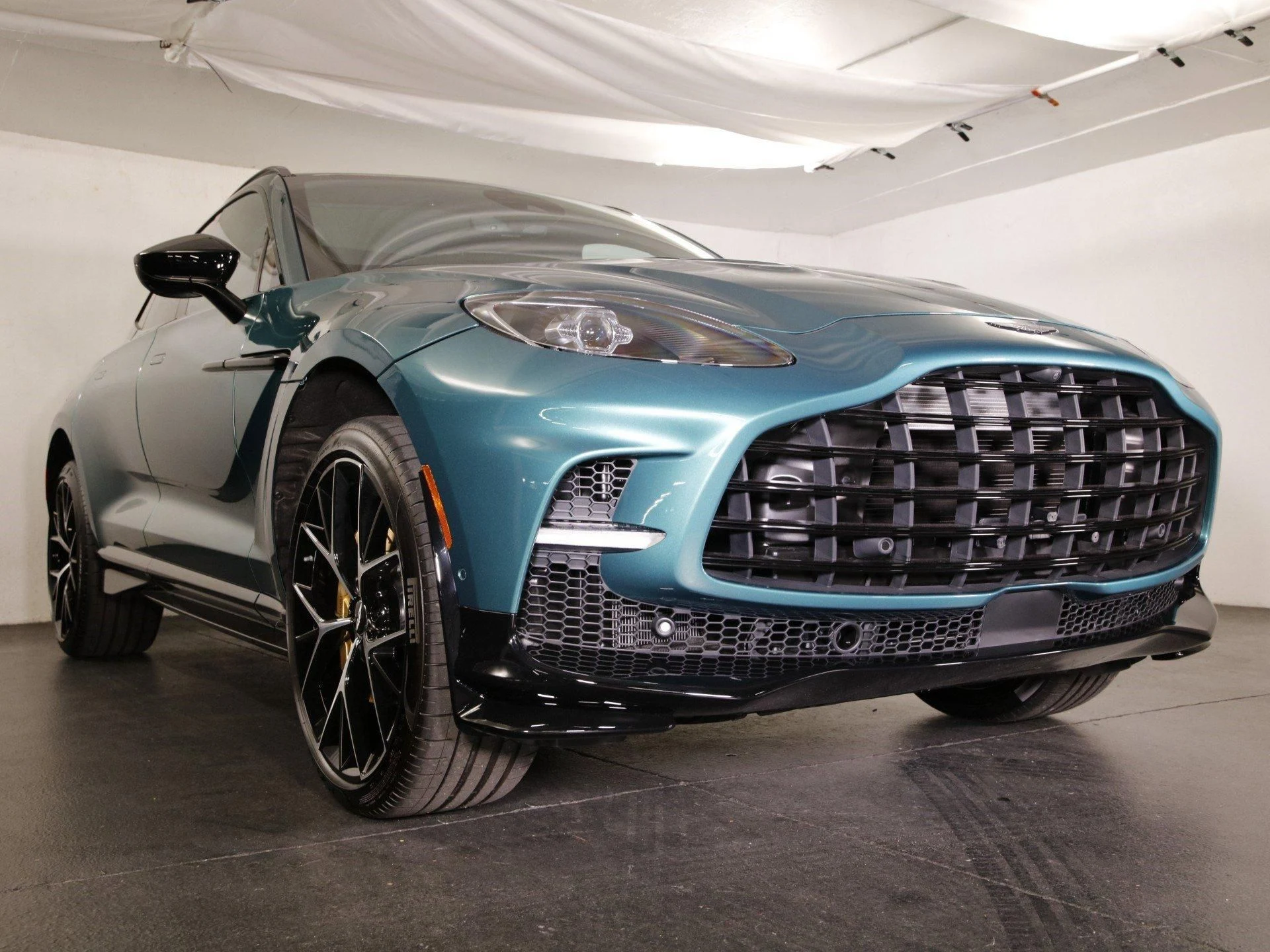 mph020_806541040_Used_2024_Aston_Martin_DBX_707_1710413874_492c706a6e