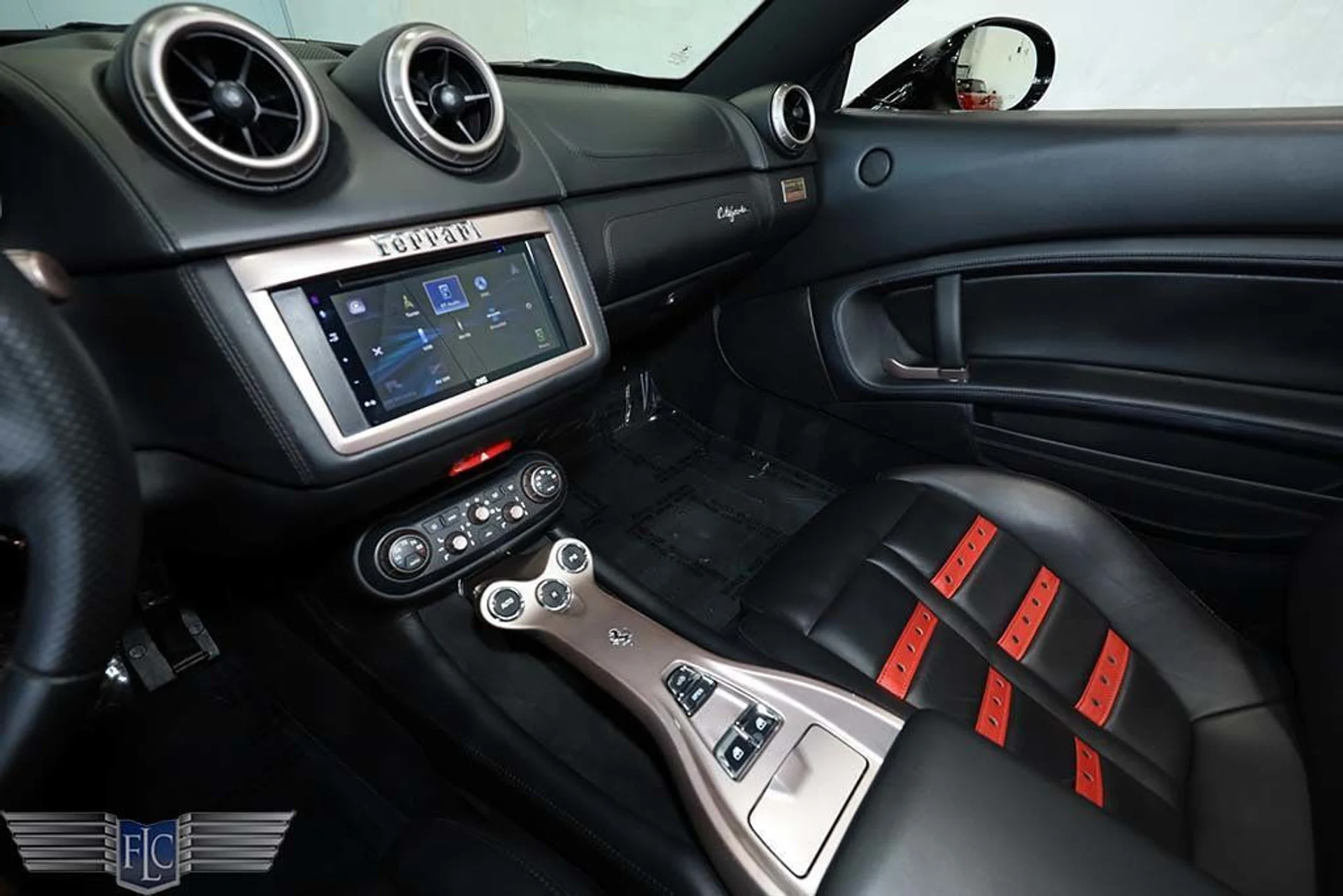 mph020_807031466_used_2012_ferrari_california_2drconvertible_9689_22890913_21_1024_5684846272