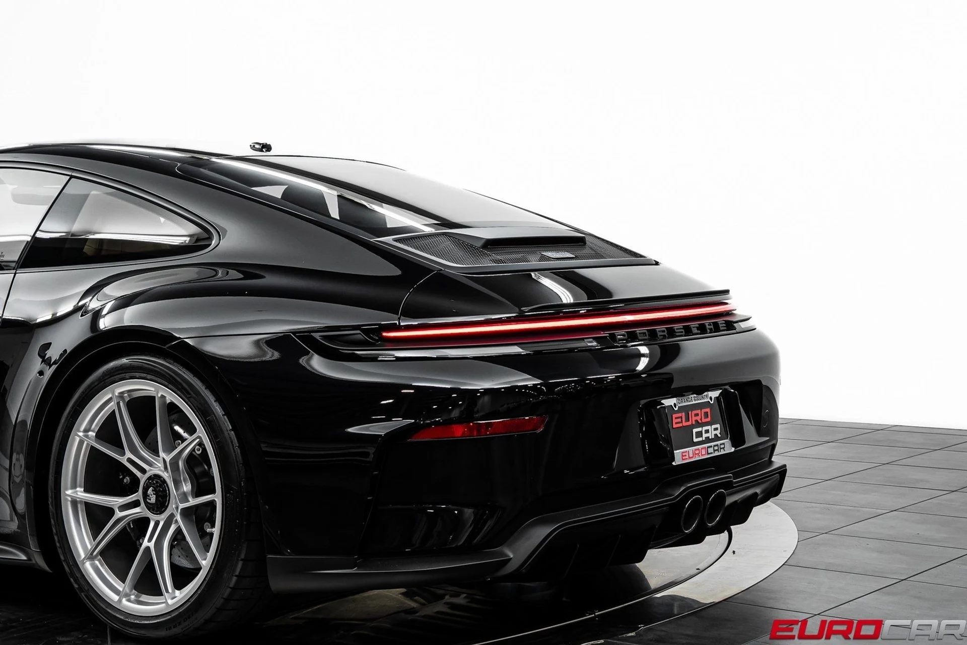 mph020_807115886_image_21_a723bd9255