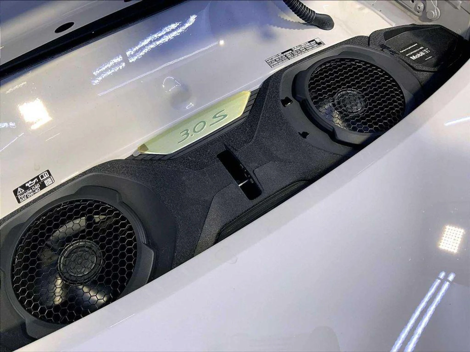 mph020_811672009_KG_E_P_RR_y_Zfri_TX_Esy_KQZFMWE_142fcf5c78