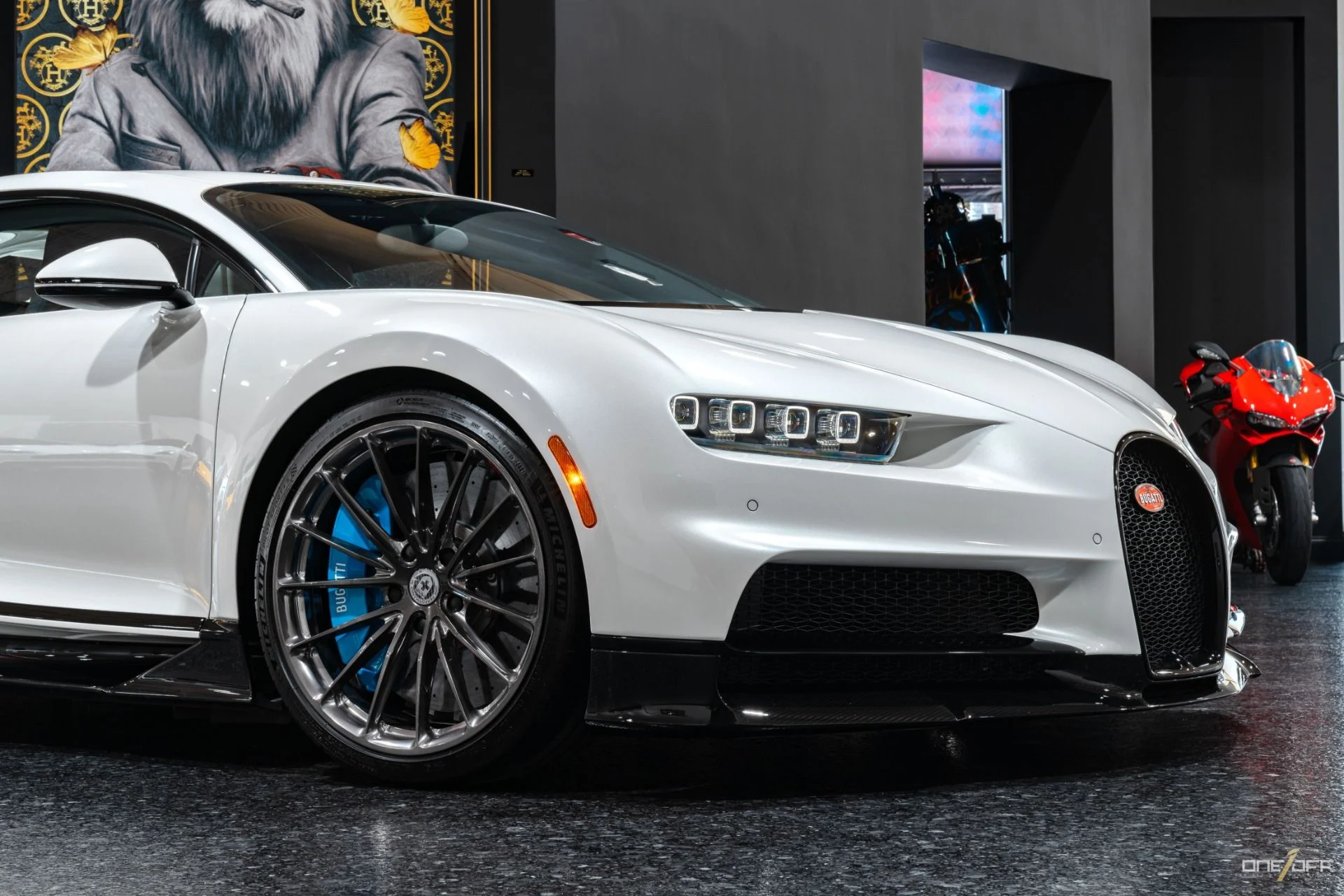 mph020_81293003_Used_2019_Bugatti_Chiron_FULL_PPF_HRE_Wheels_Caracteres_Included_Comfort_Seats_Black_Carbon_1709734529_5ad75b8420