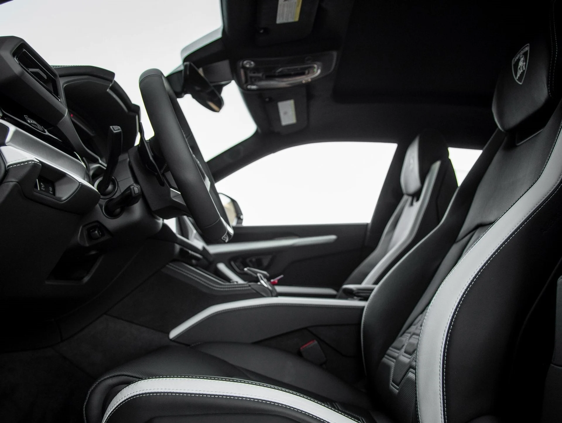 mph020_81669977_21_9e86478bff