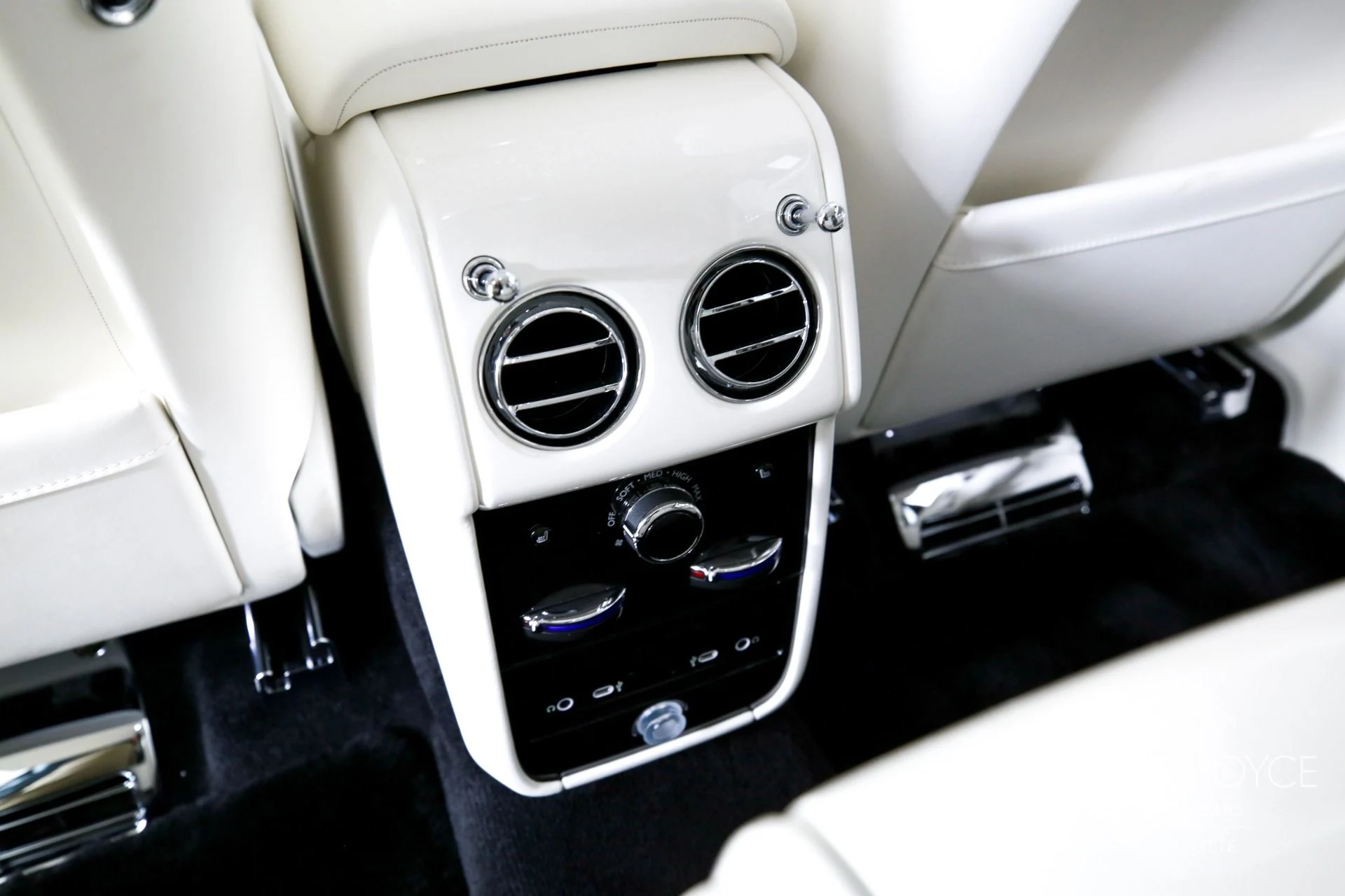 mph020_818751935_Used_2026_Rolls_Royce_Cullinan_1769450617_9c67e4c3b6