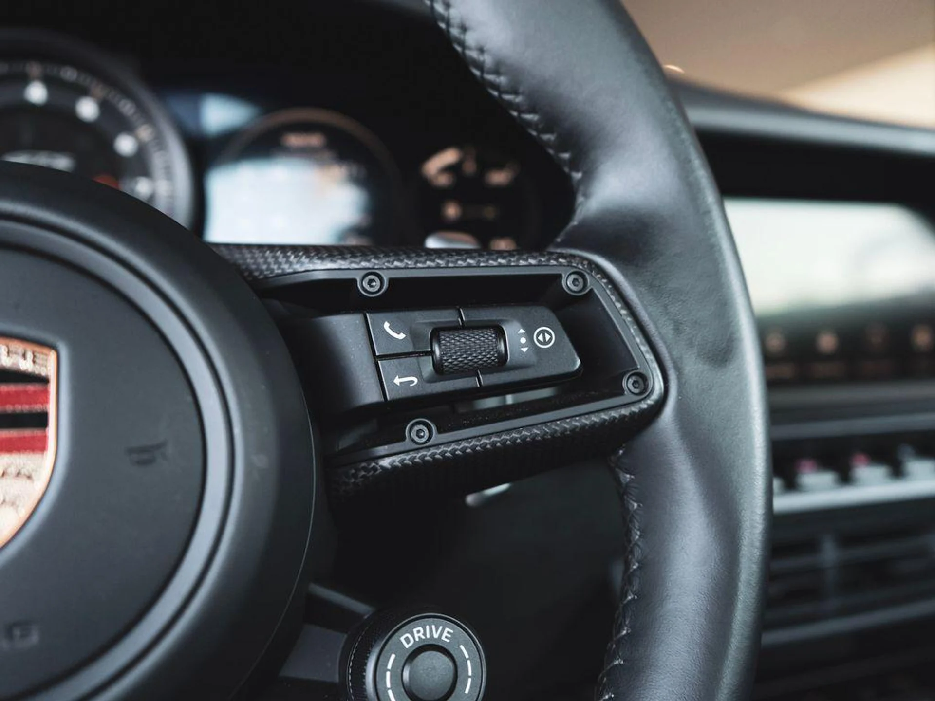 mph020_81988095_M_Hu_NQRJ_Au8359_T2e_z_Yy_Vo6gmz8_4151c2b1c1