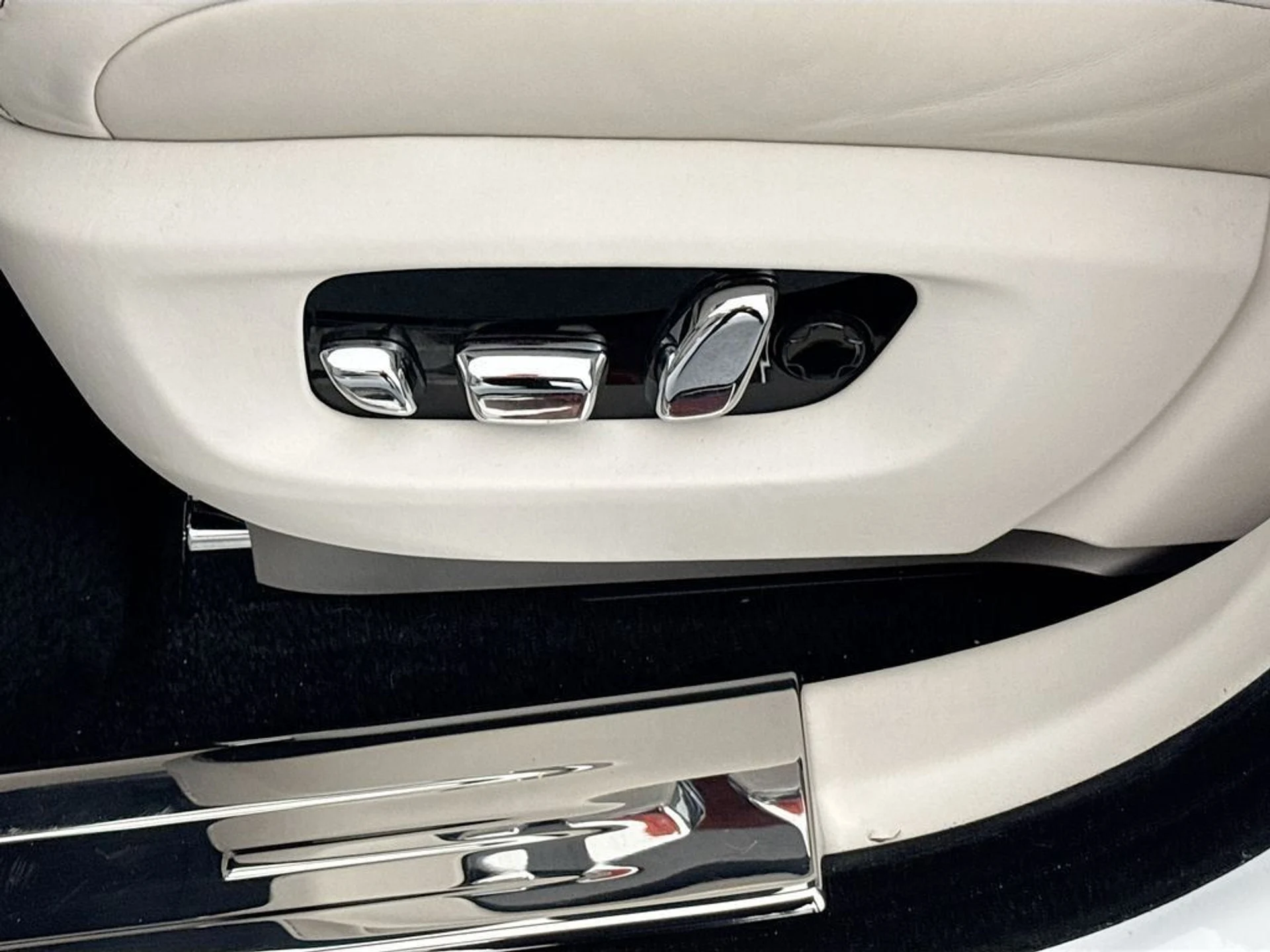 mph020_825783401_e354971cf915a4bb2c8ba79da399fa8d_99130787b0