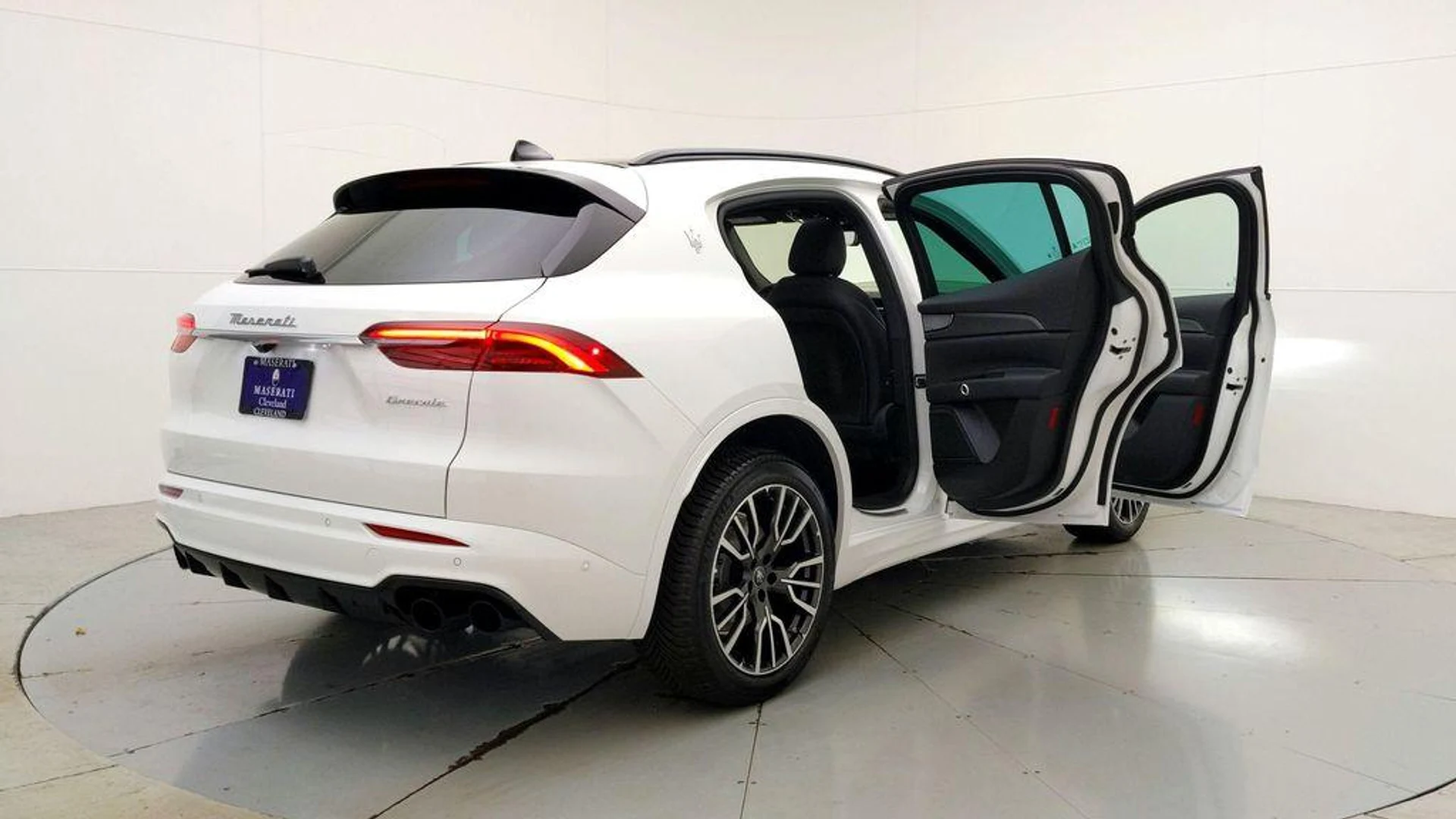 mph020_829089201_L_Ge_m0vluzz_W_Rqwusn0zsk3_E_s_M_f9436914b6