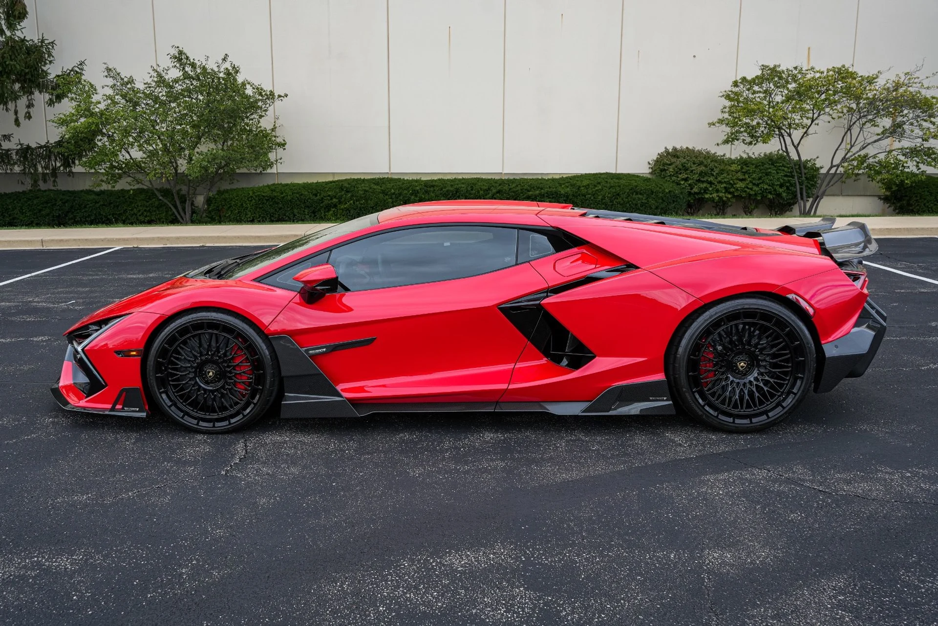 mph020_833297387_Used_2025_Lamborghini_Revuelto_1790108001_f3f49c74e3
