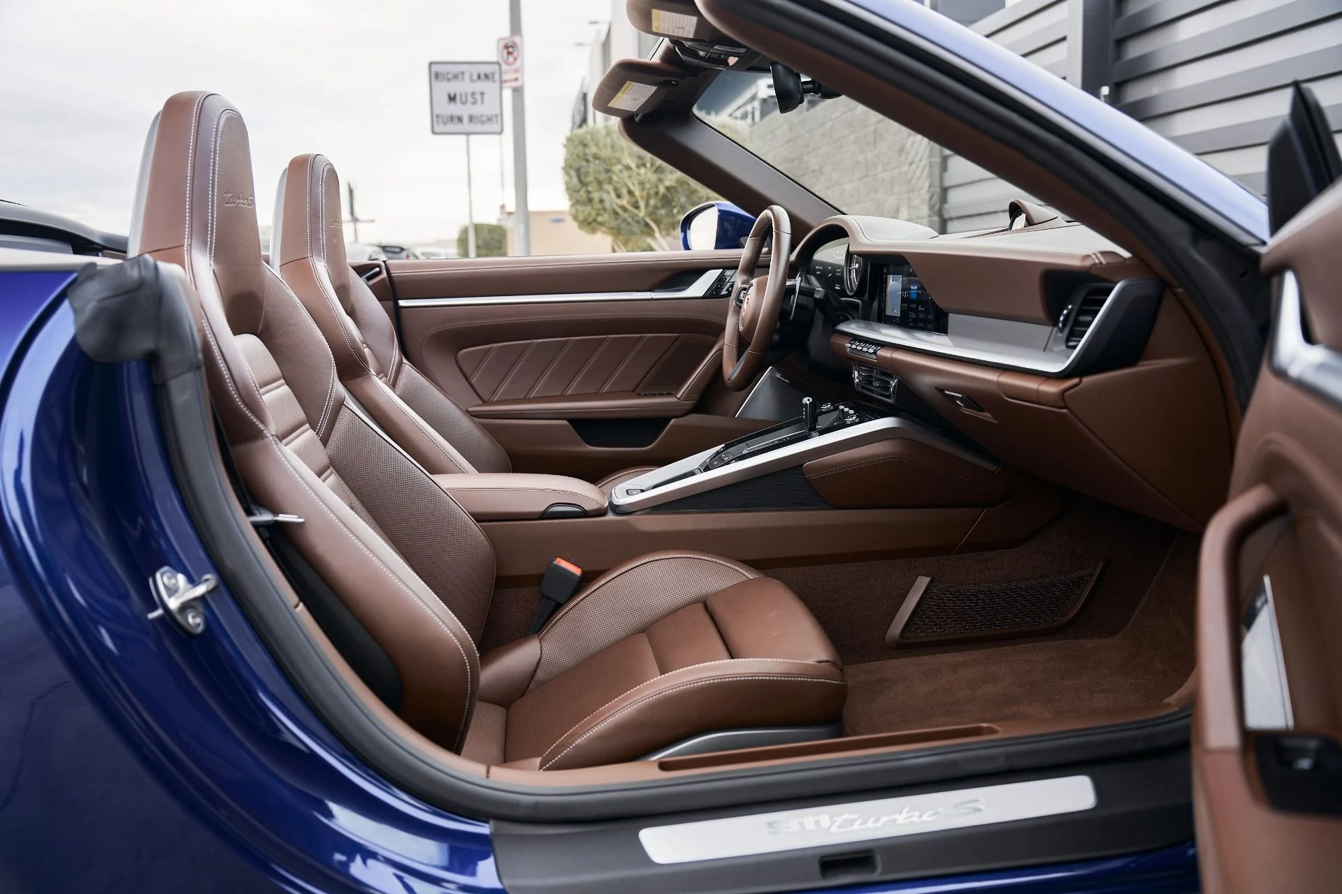 mph020_837784961_Used_2021_Porsche_911_Turbo_S_1763157444_2eb021aede